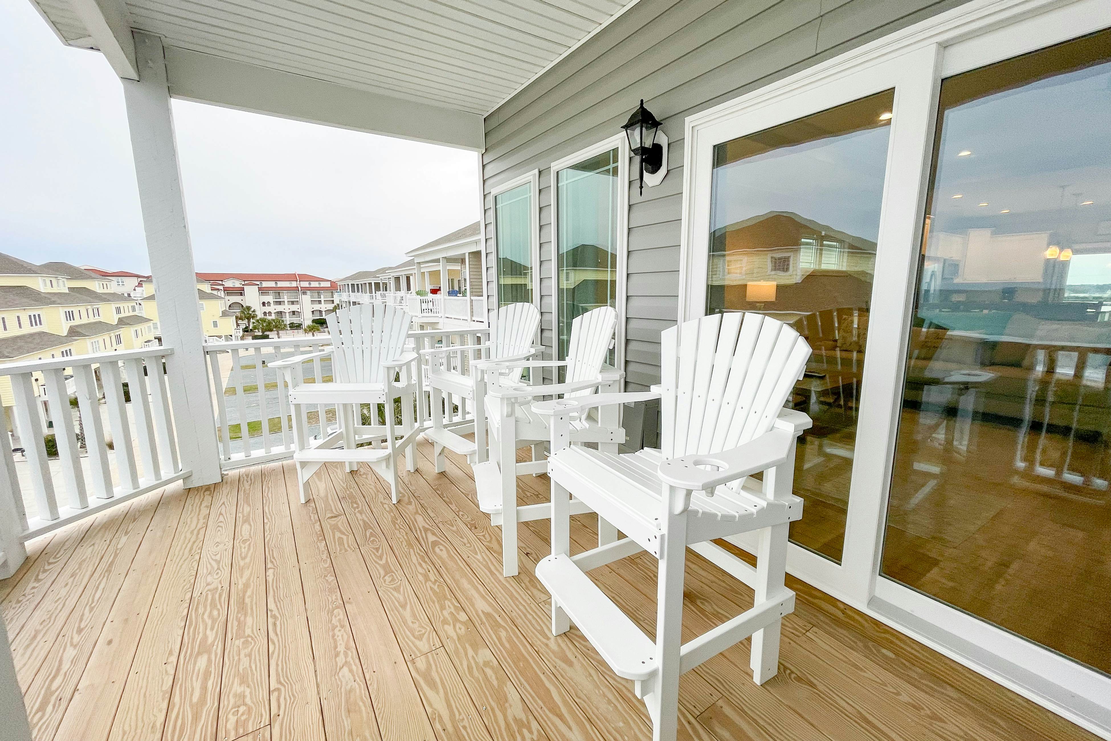 NTBVBTS878 Coast Awhile