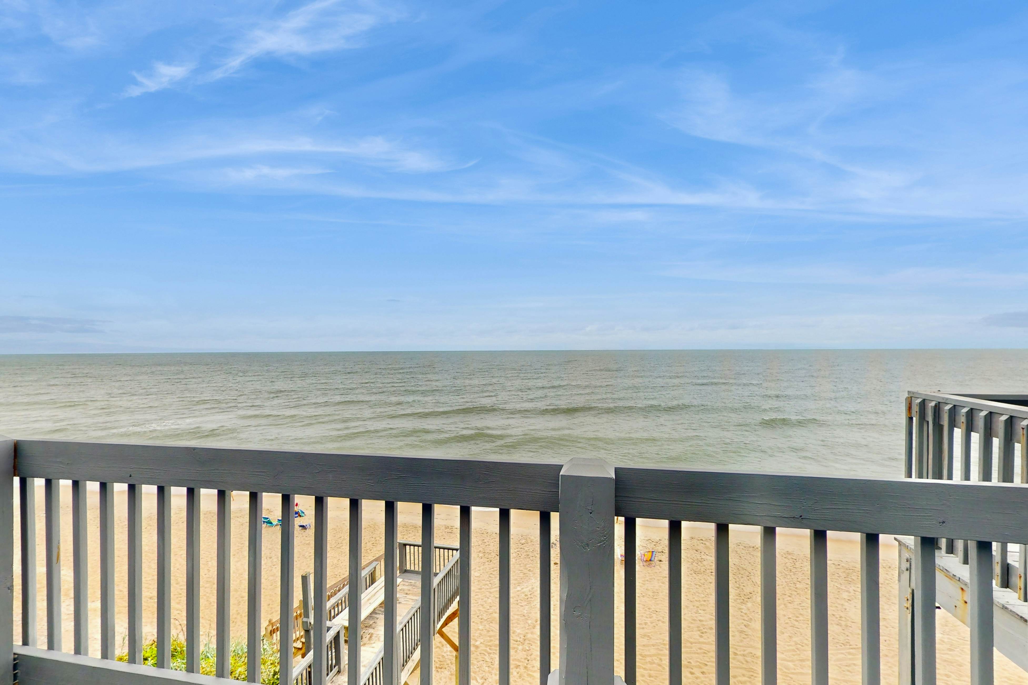 NTBSW220 Toes in the Sand