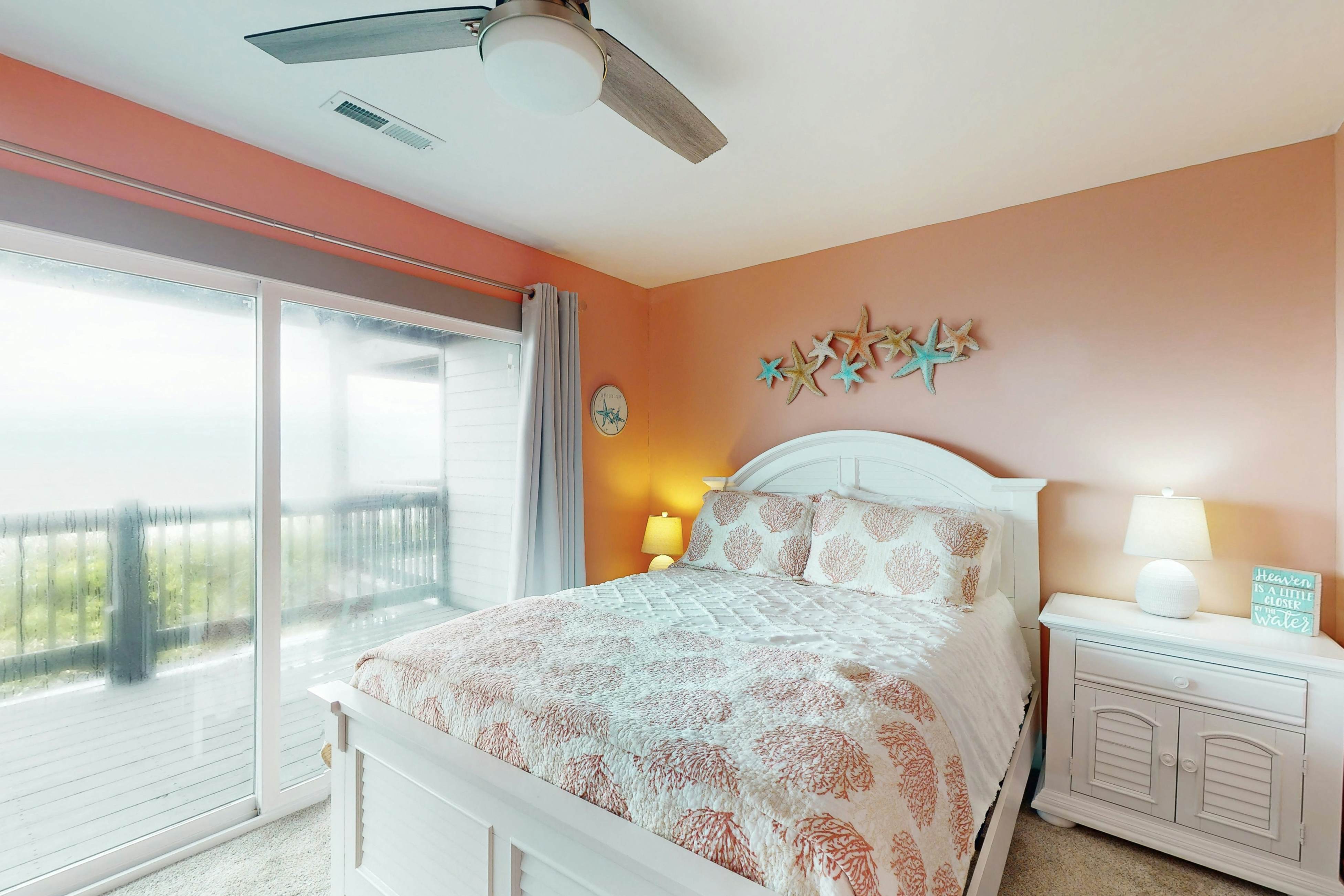 NTBSW220 Toes in the Sand