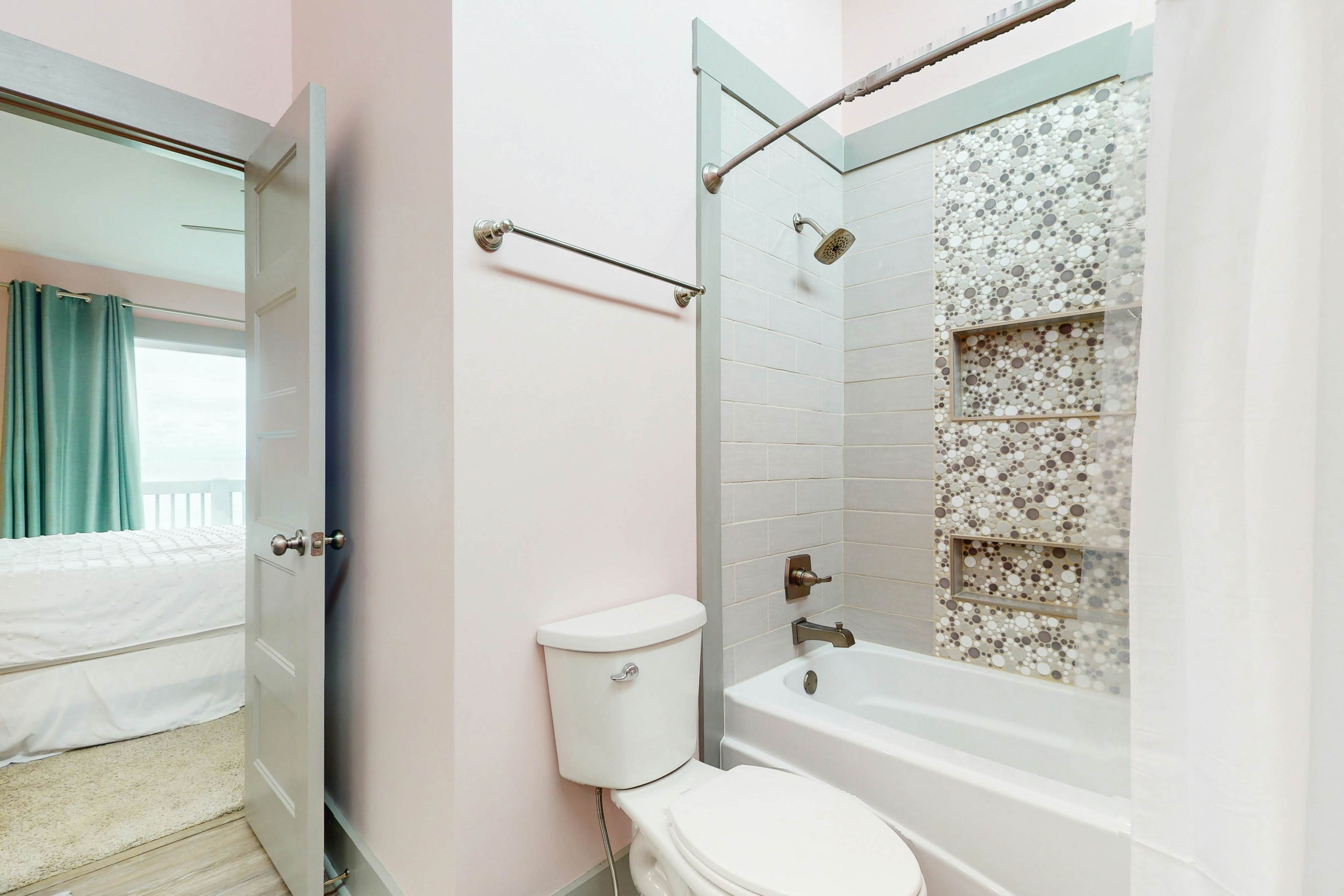 NTBSW220 Toes in the Sand