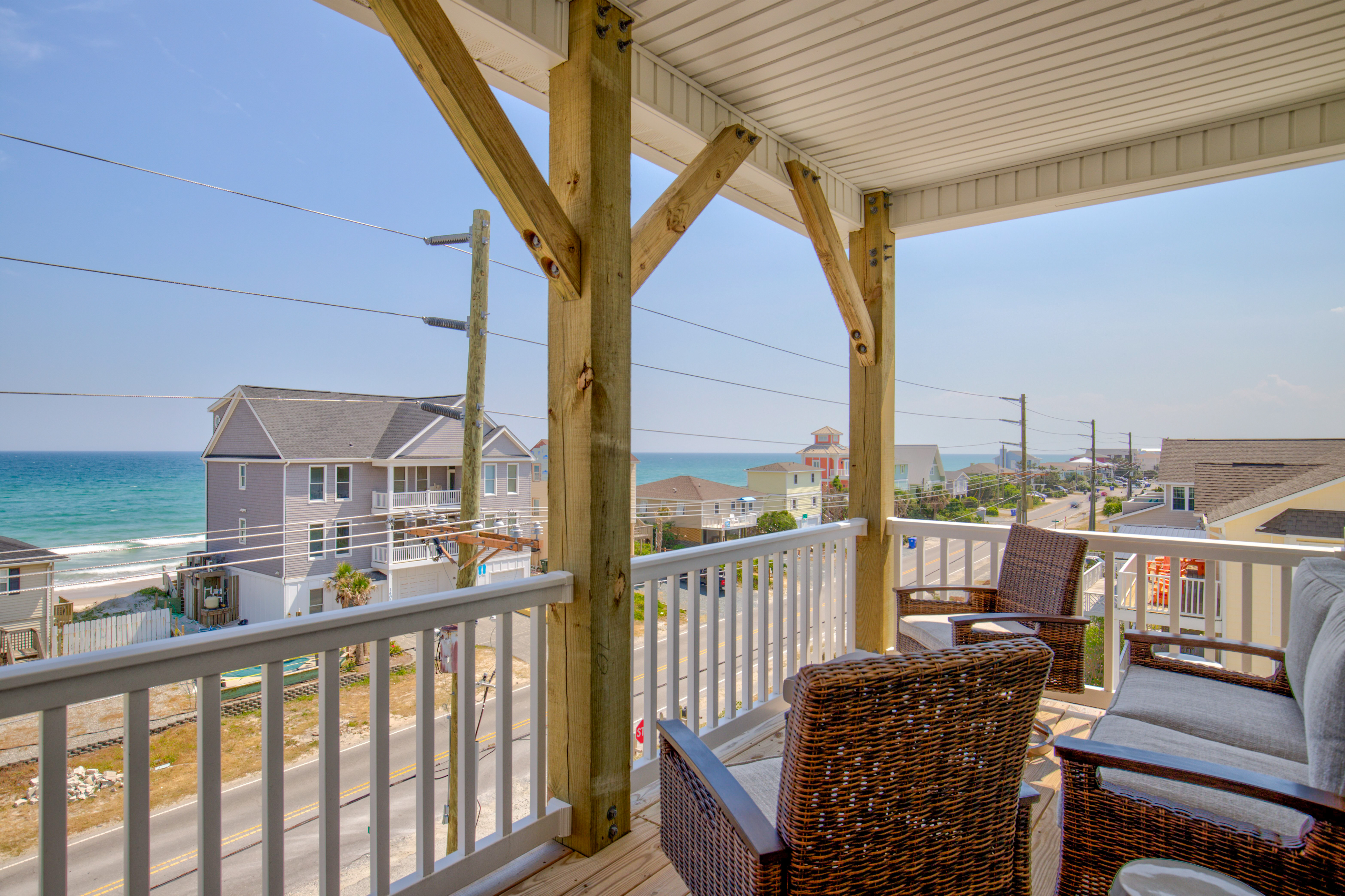 Waterview home with central AC, washer/dryer & beach access - golf nearby