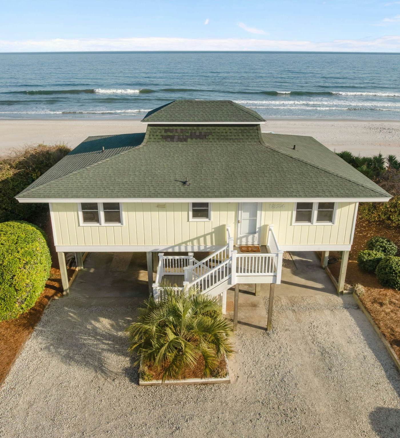 SC1824 The Beach Hut