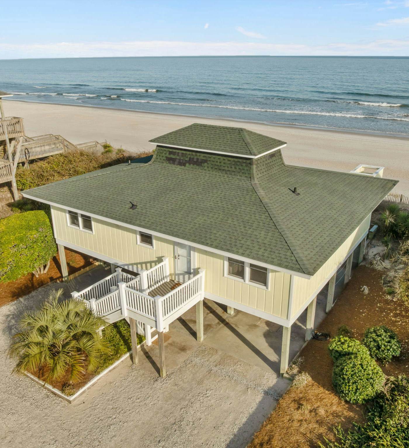 SC1824 The Beach Hut