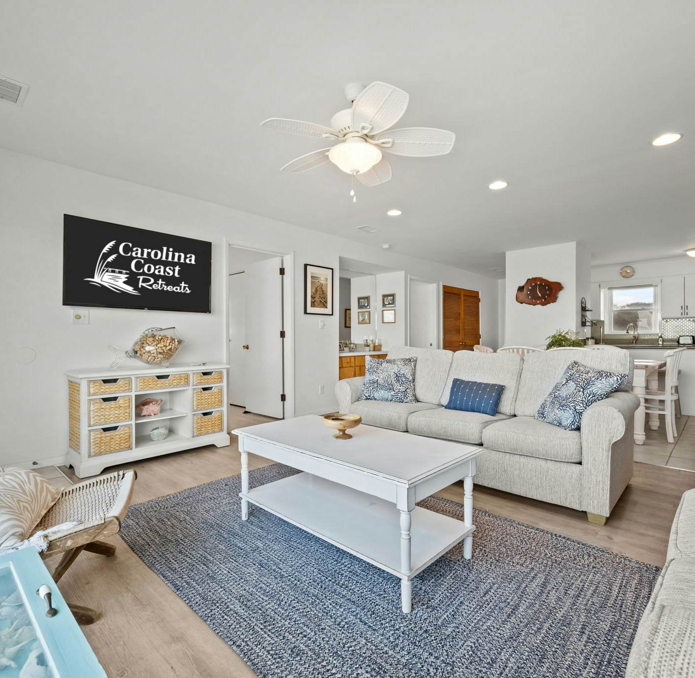 SC1824 The Beach Hut