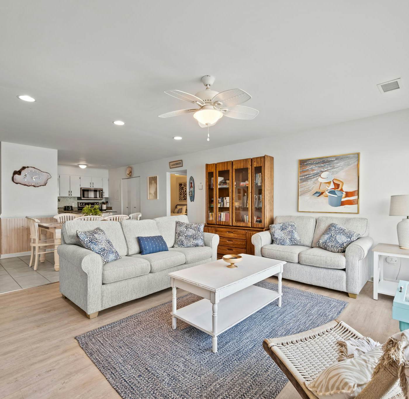 SC1824 The Beach Hut