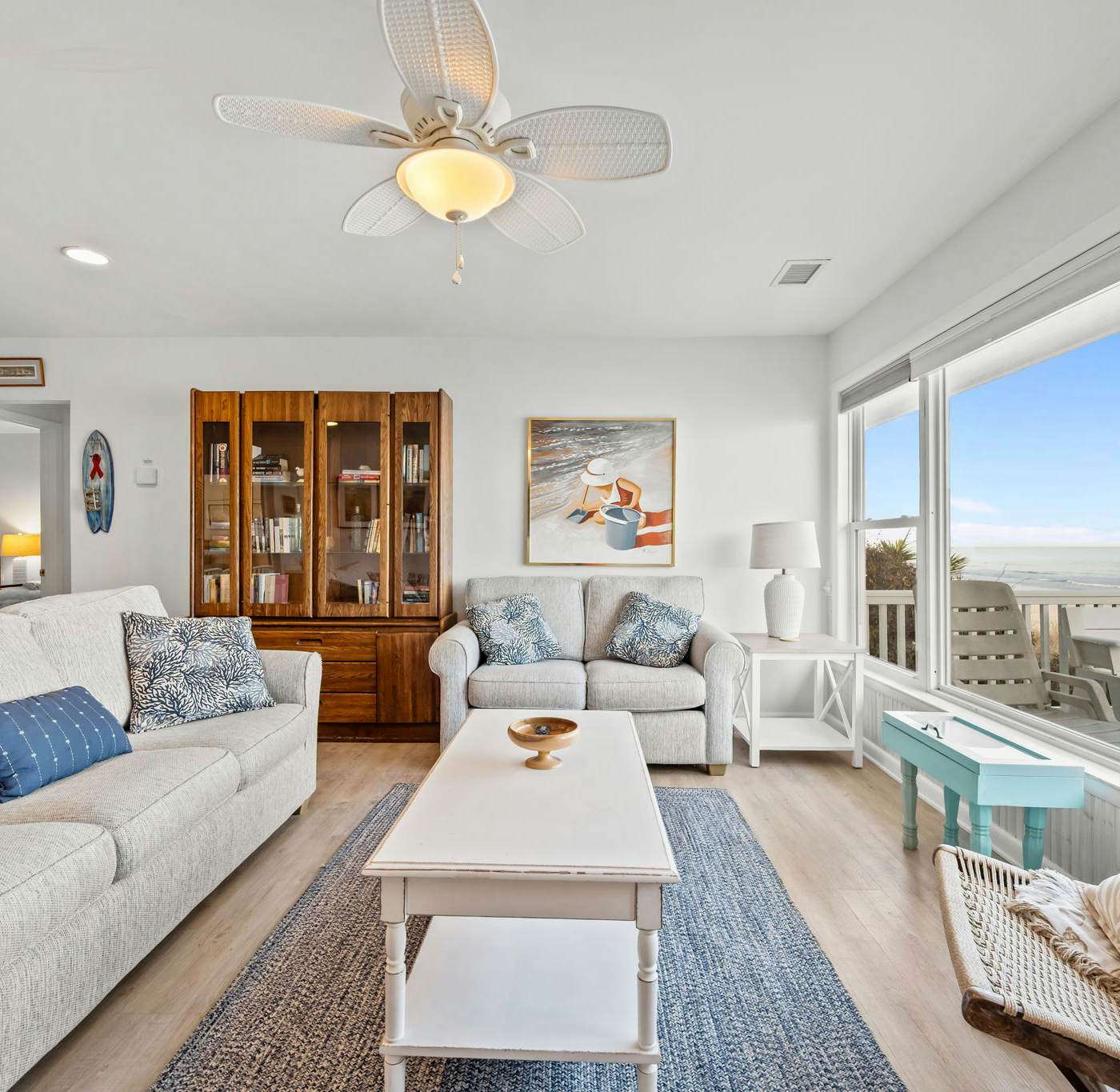 SC1824 The Beach Hut