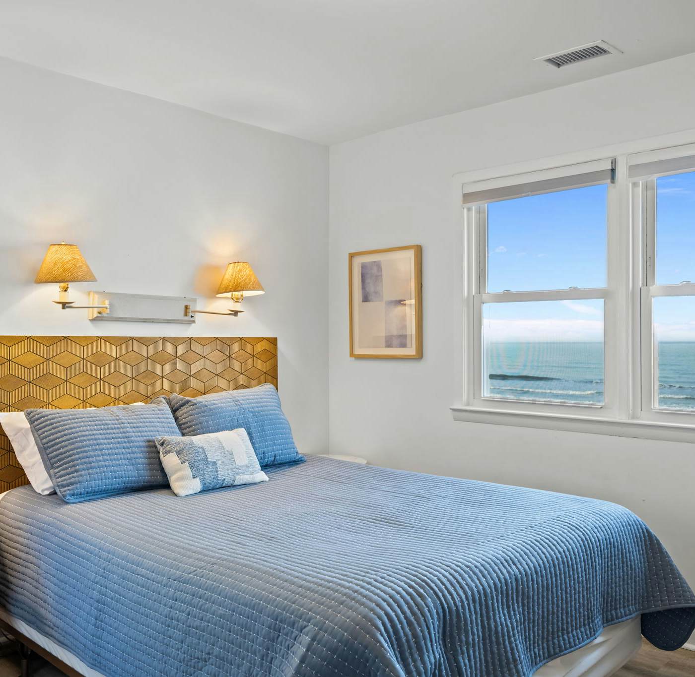 SC1824 The Beach Hut