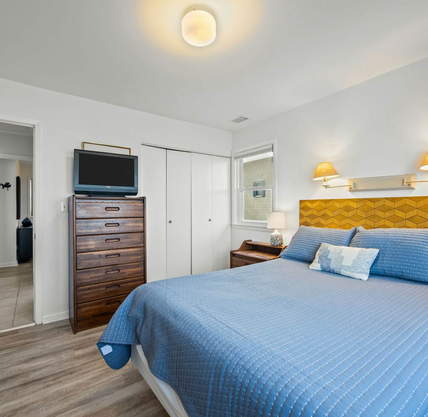 SC1824 The Beach Hut