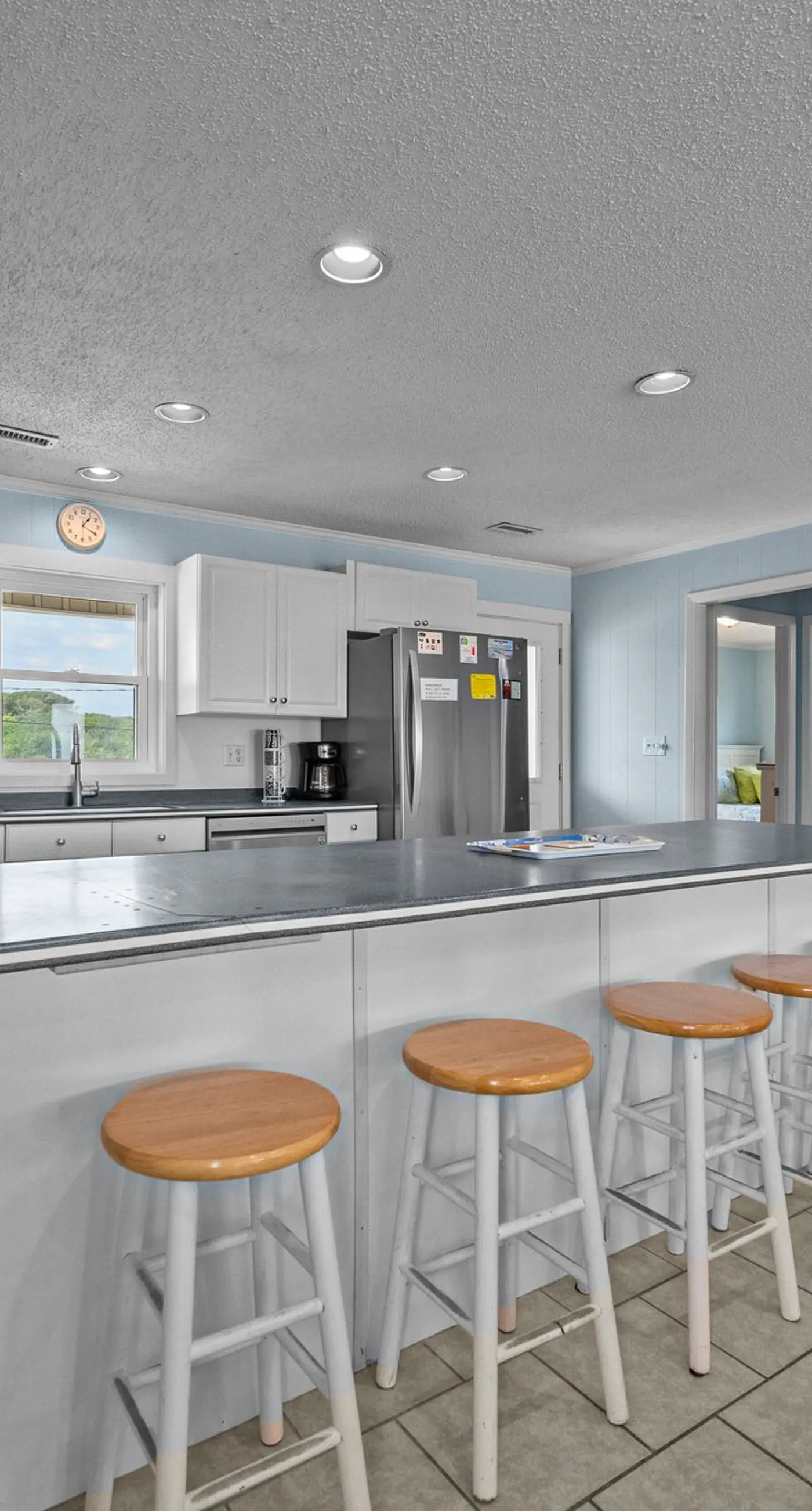 SC1344 Action Tide-Song