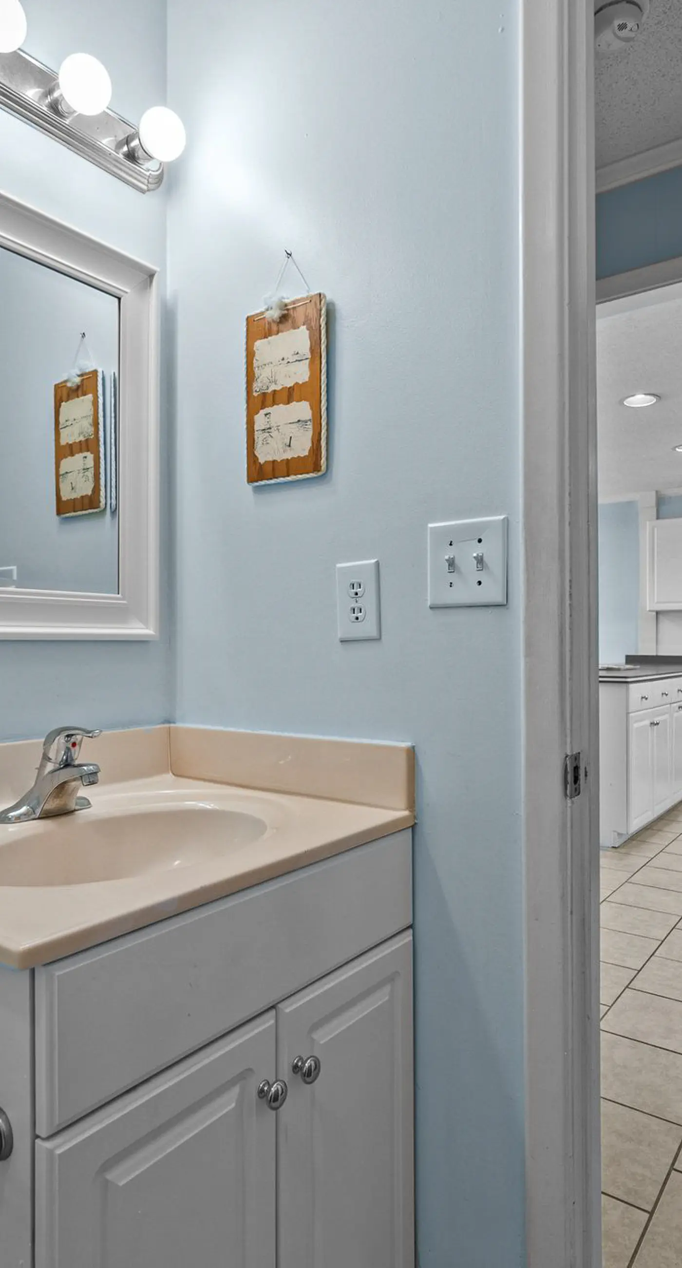 SC1344 Action Tide-Song