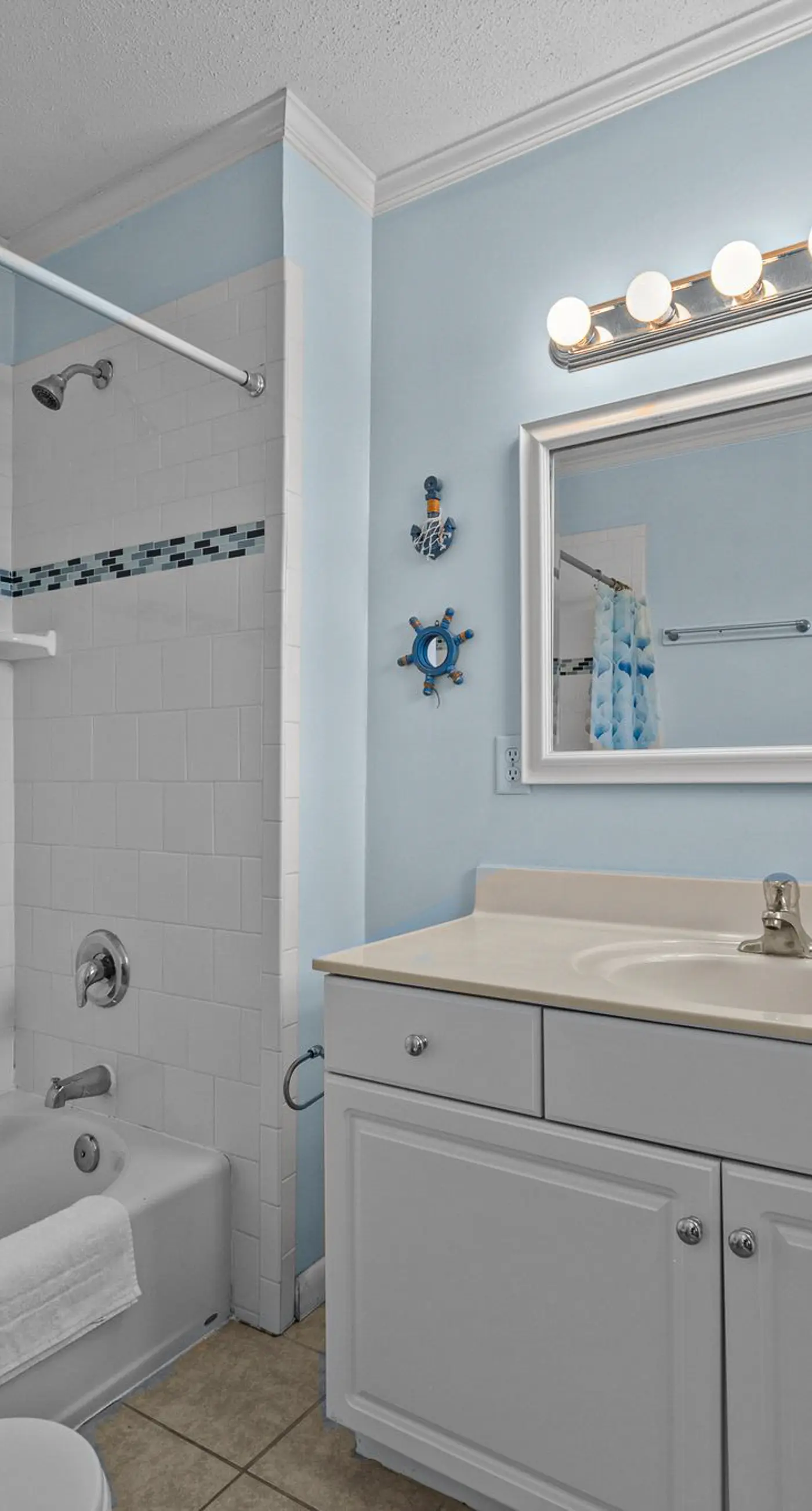 SC1344 Action Tide-Song