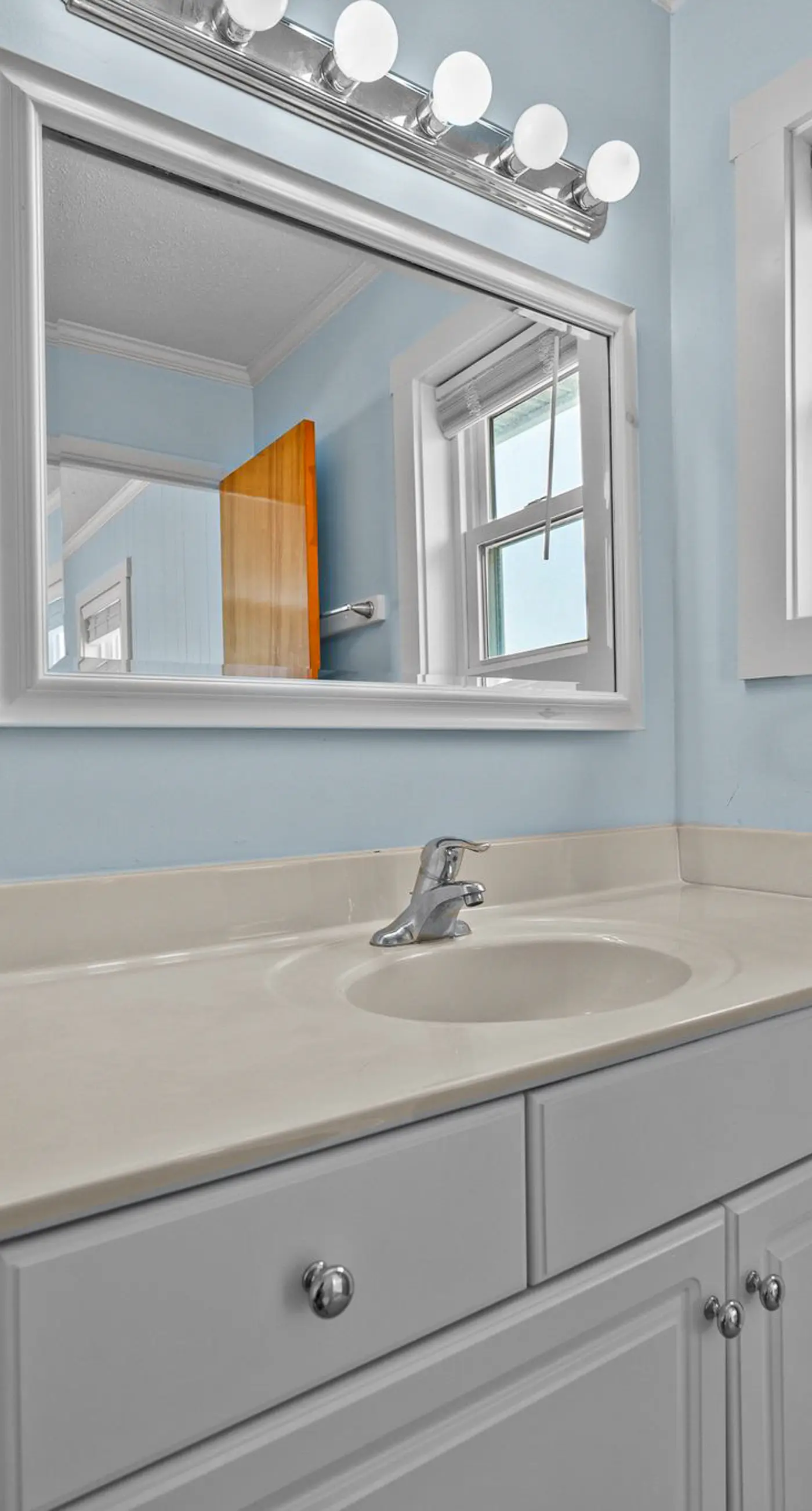 SC1344 Action Tide-Song