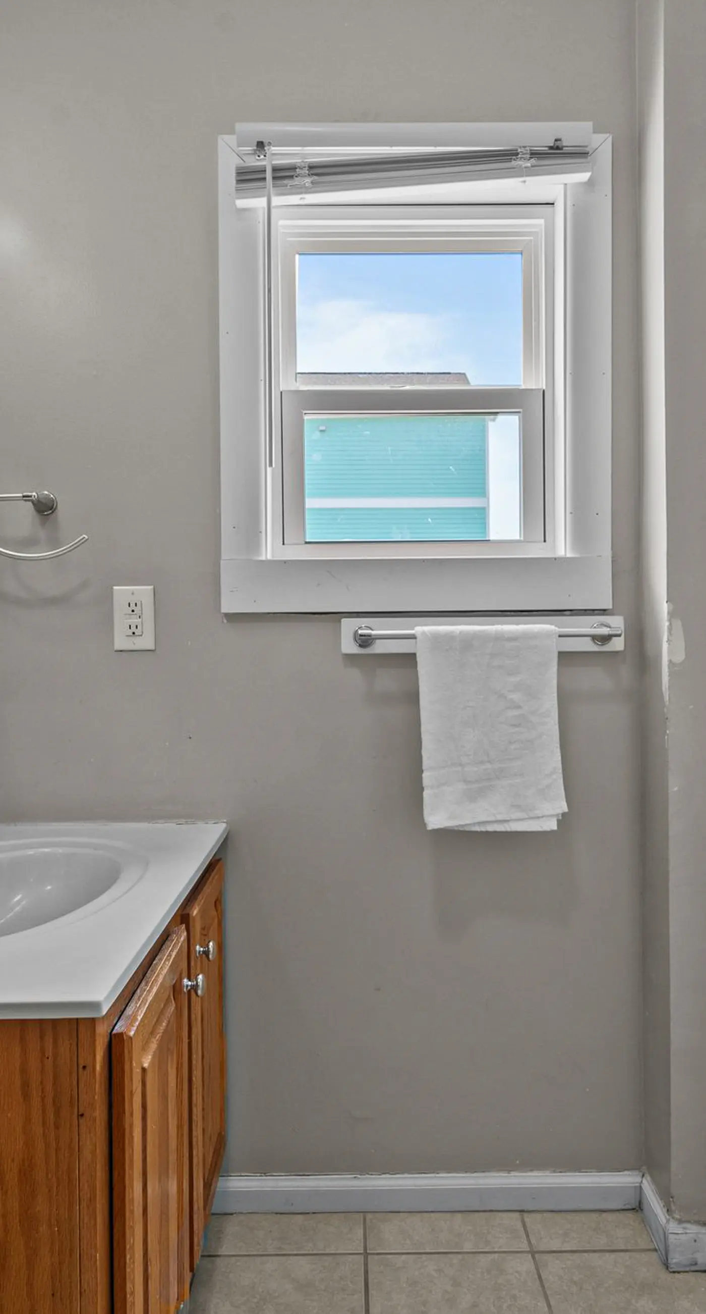 SC1344 Action Tide-Song