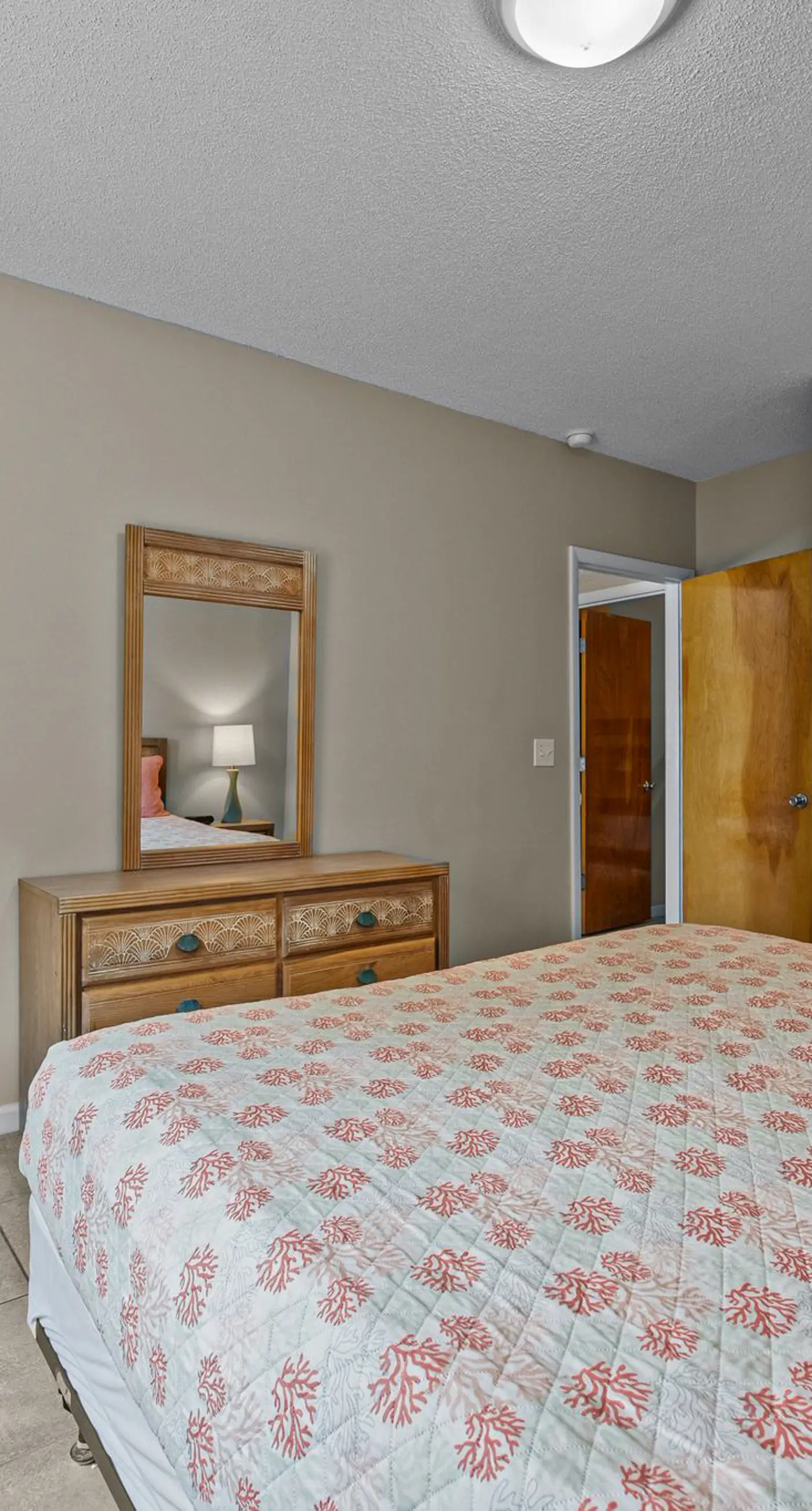 SC1344 Action Tide-Song