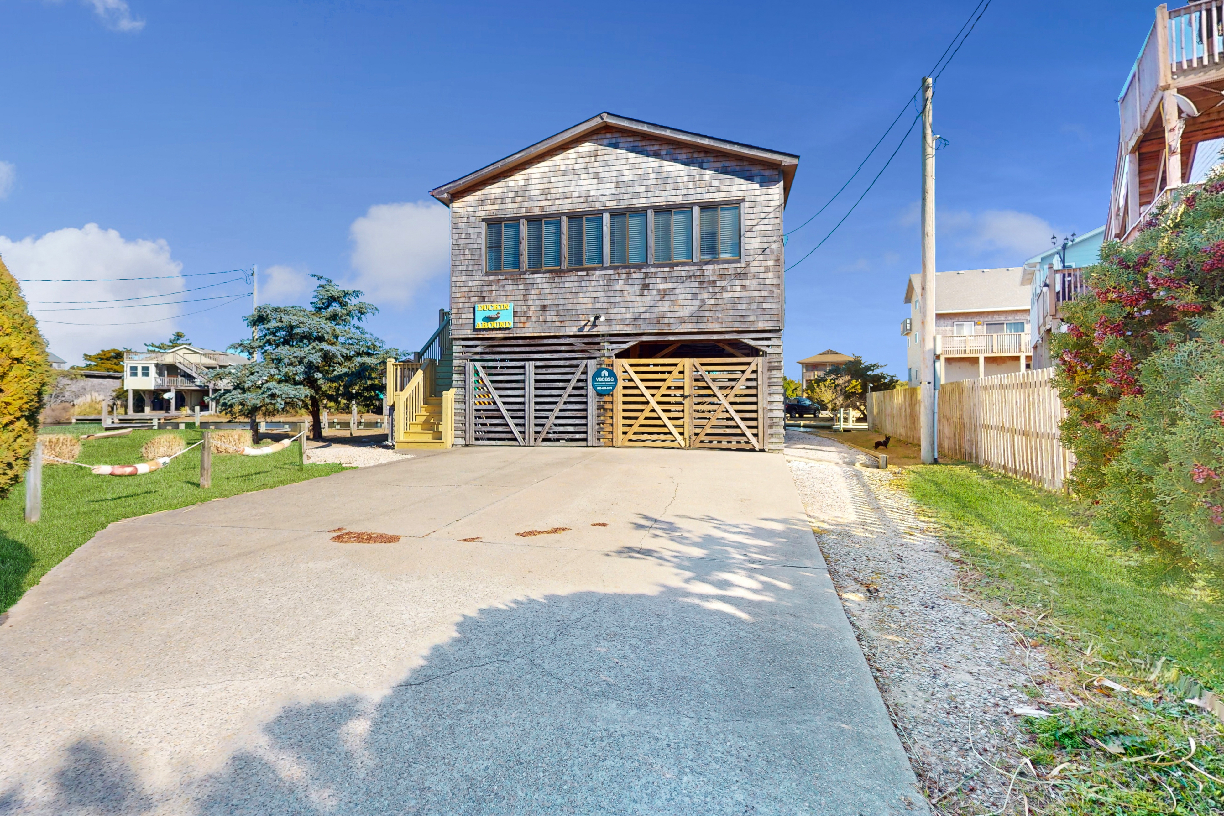 AVHC209 Duckin Around #209-HC