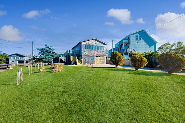 Waterfront, dog-friendly house with lovely water views, pool access & deck