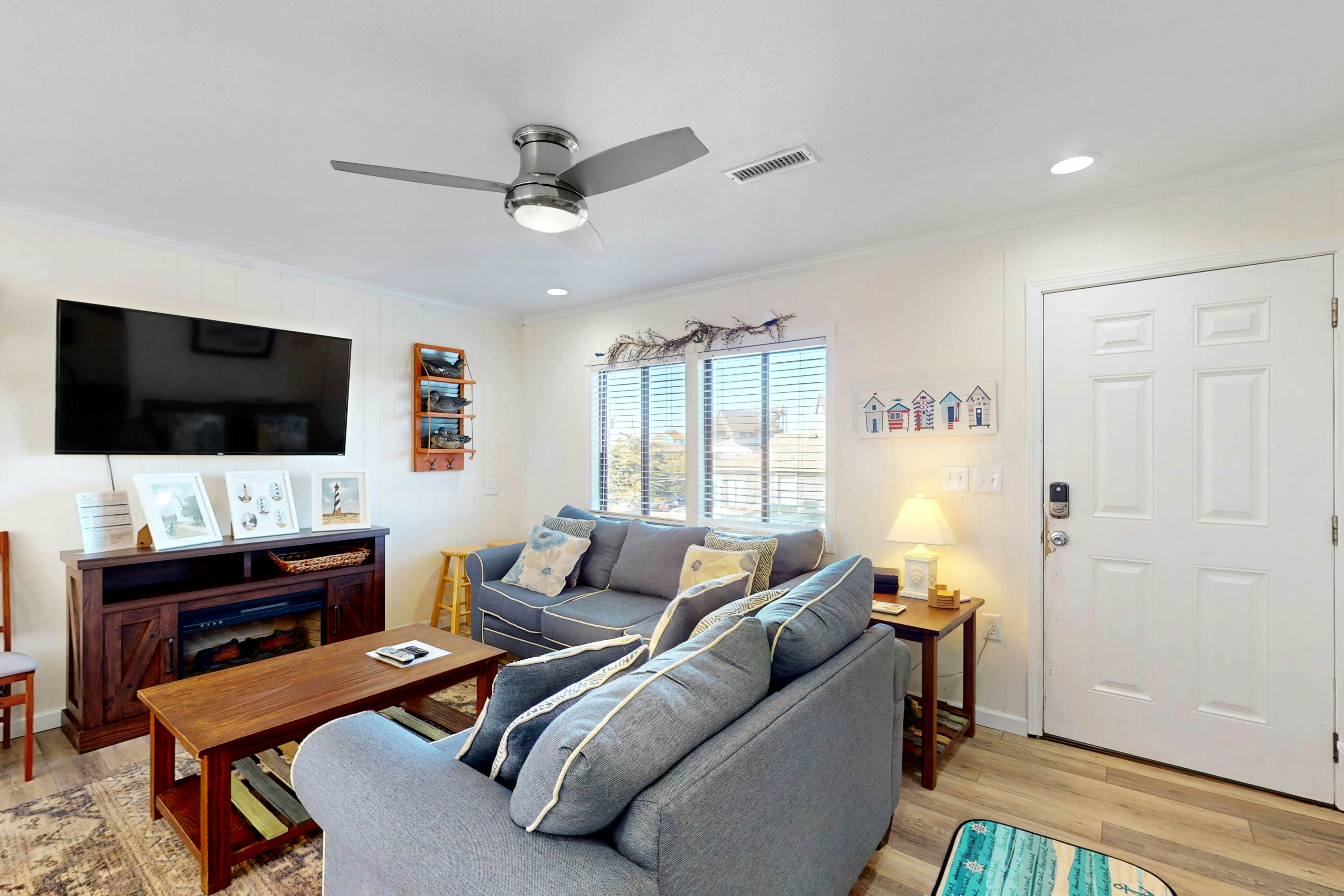 AVHC209 Duckin Around #209-HC