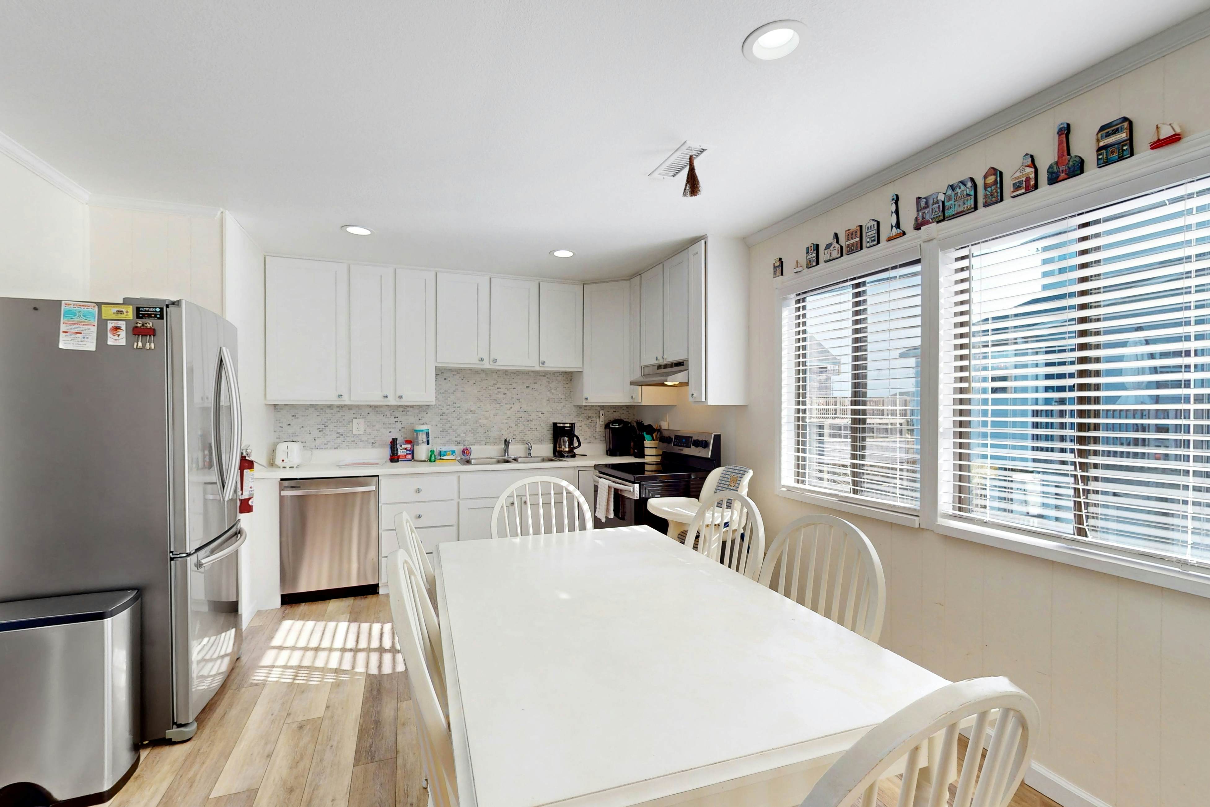 AVHC209 Duckin Around #209-HC