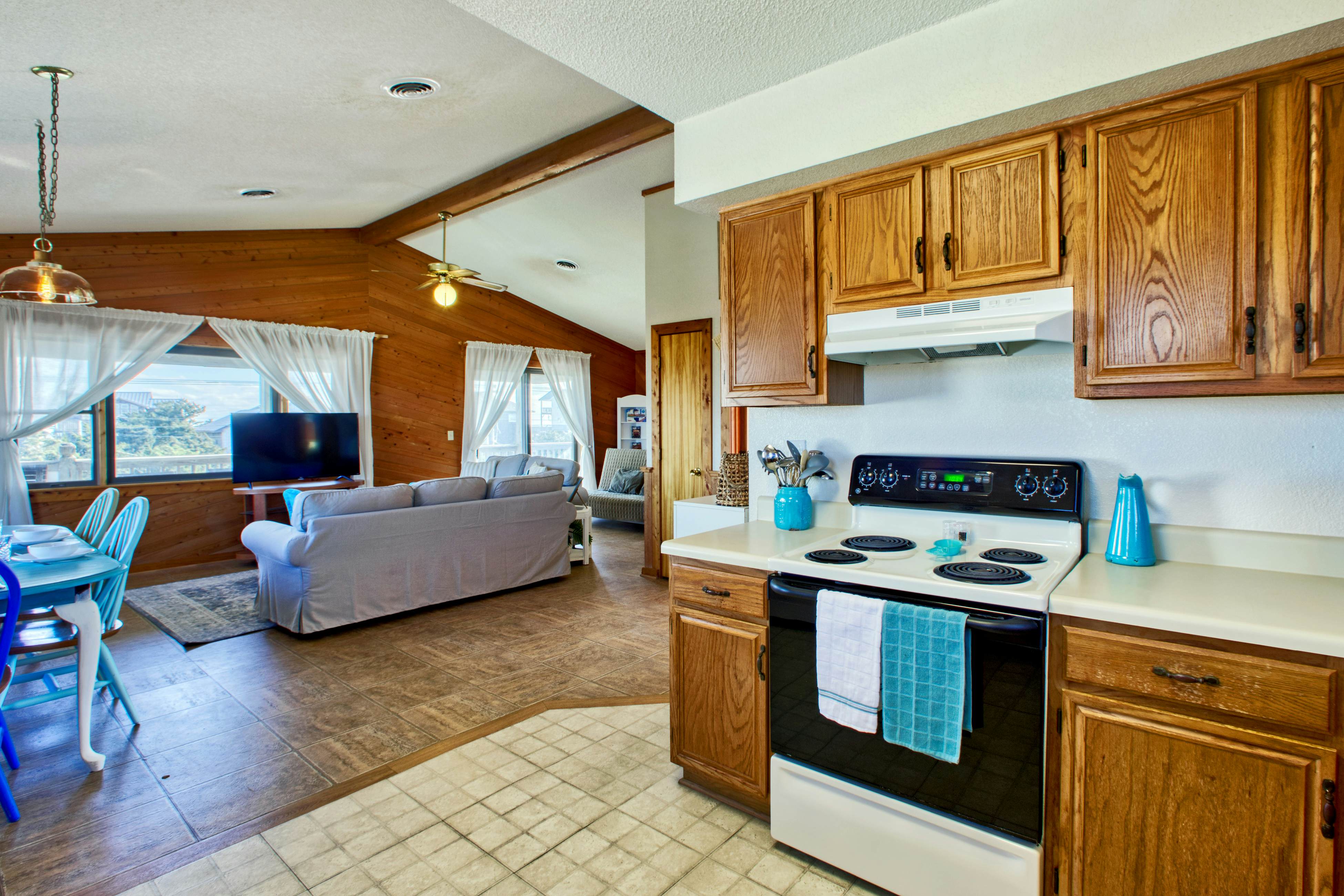 AV774 1 Good Life 774