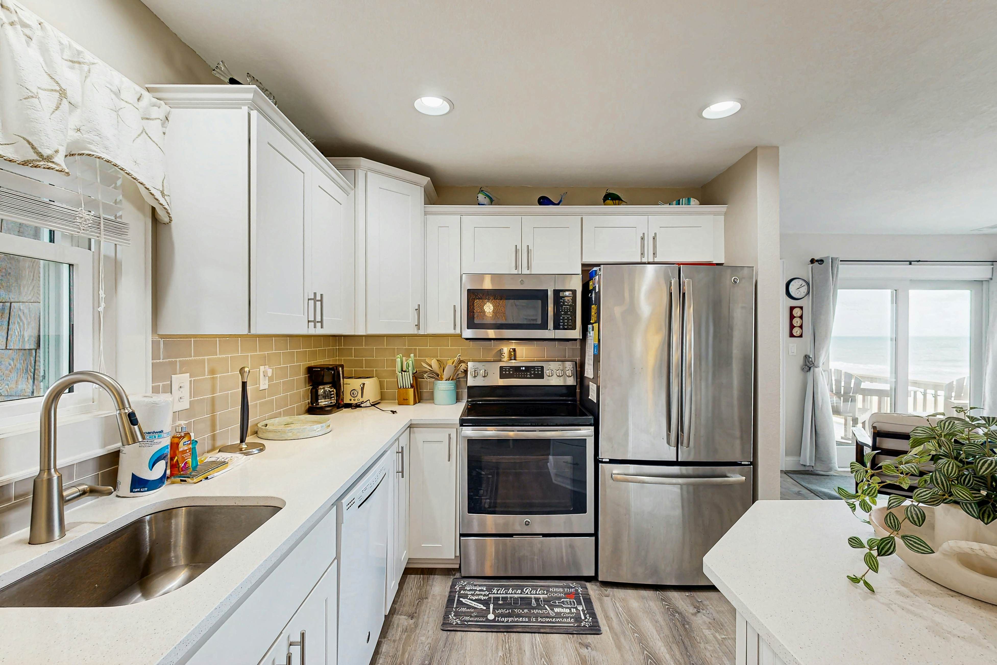 AVIK5 Beach Glass Terrace  #5-IC