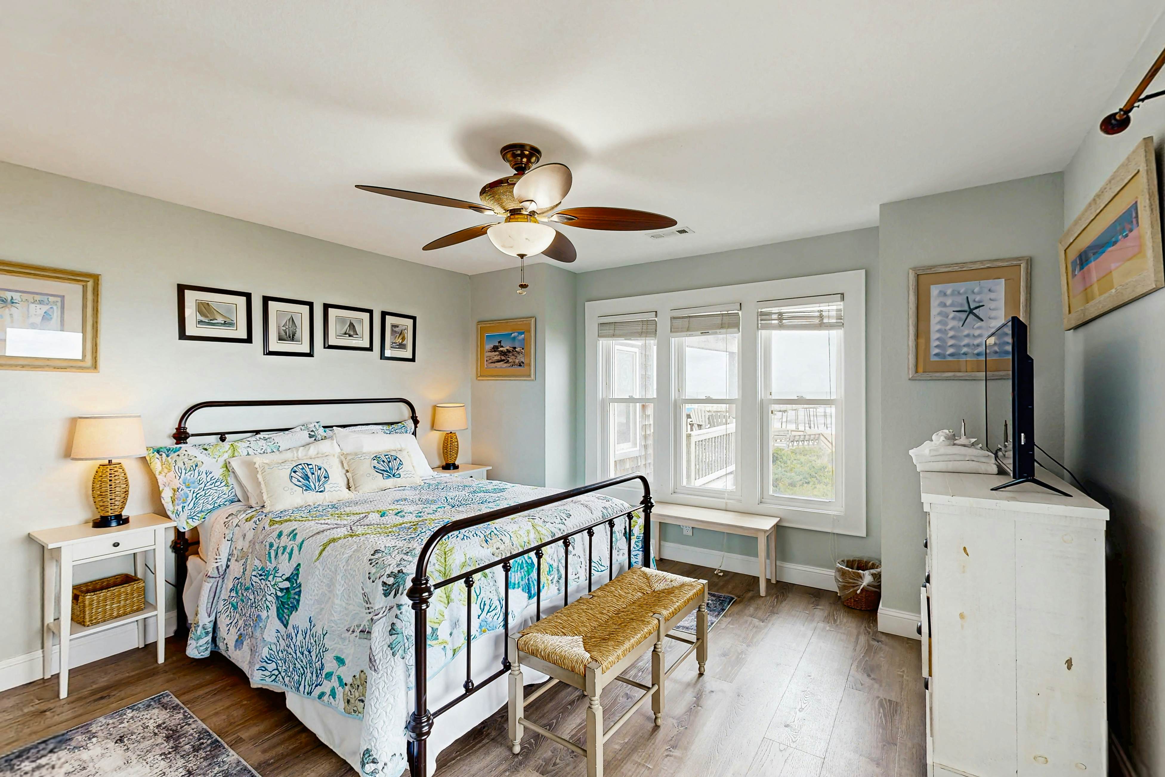 AVIK5 Beach Glass Terrace  #5-IC