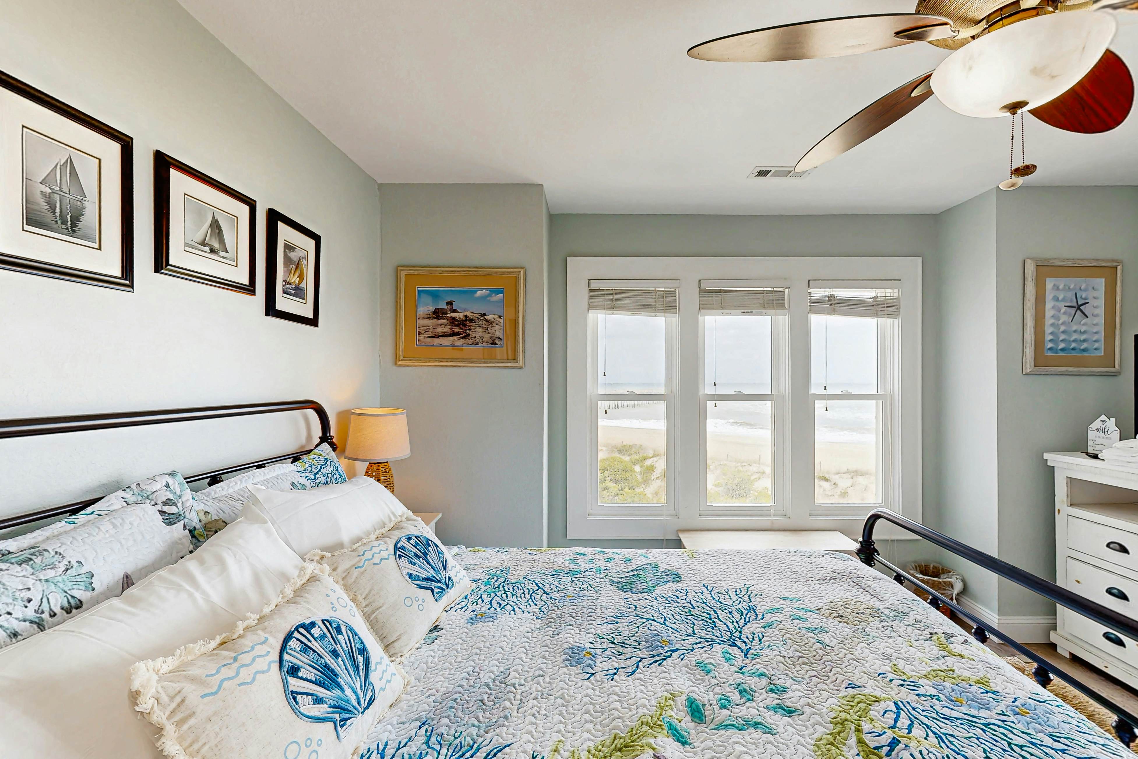 AVIK5 Beach Glass Terrace  #5-IC