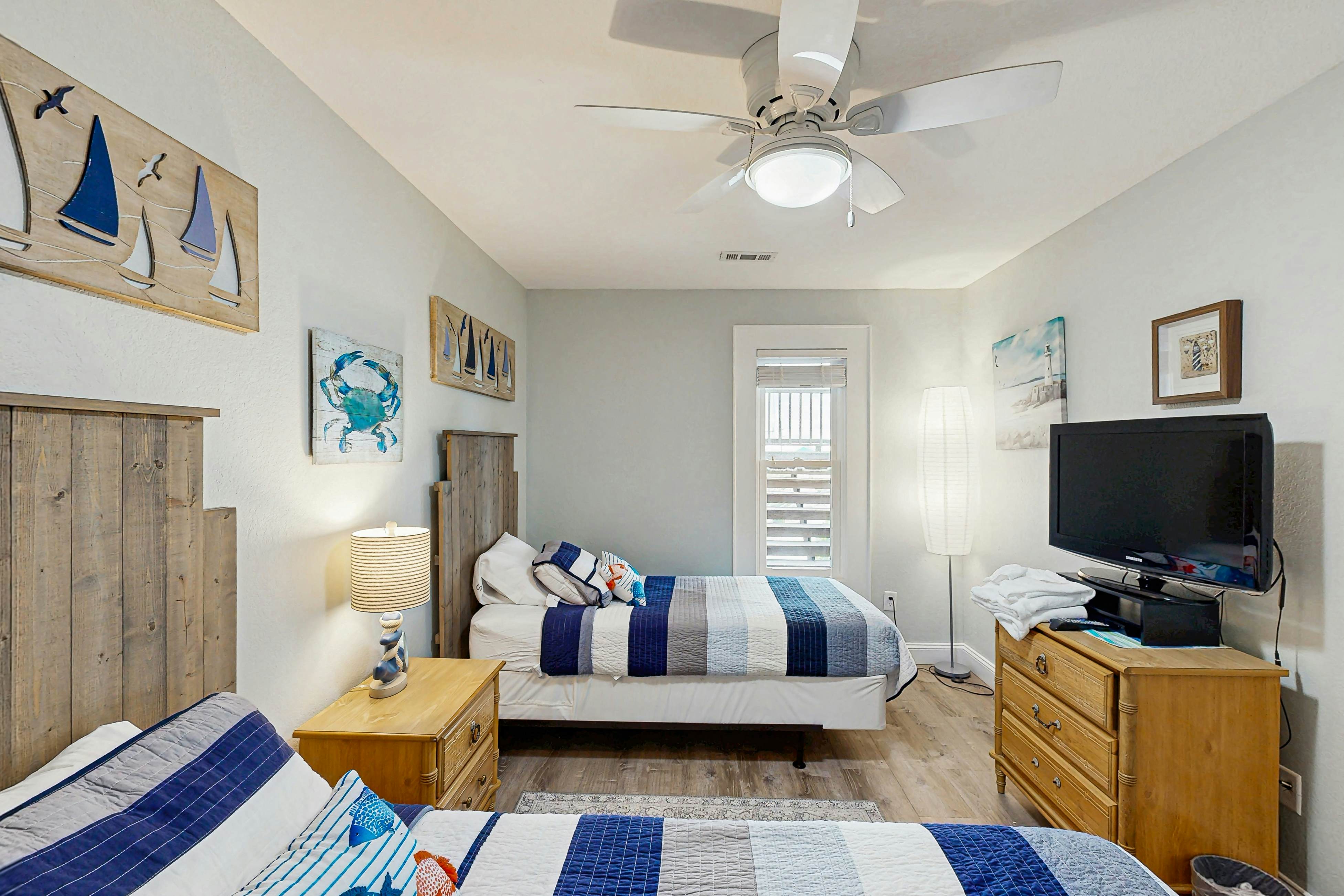 AVIK5 Beach Glass Terrace  #5-IC