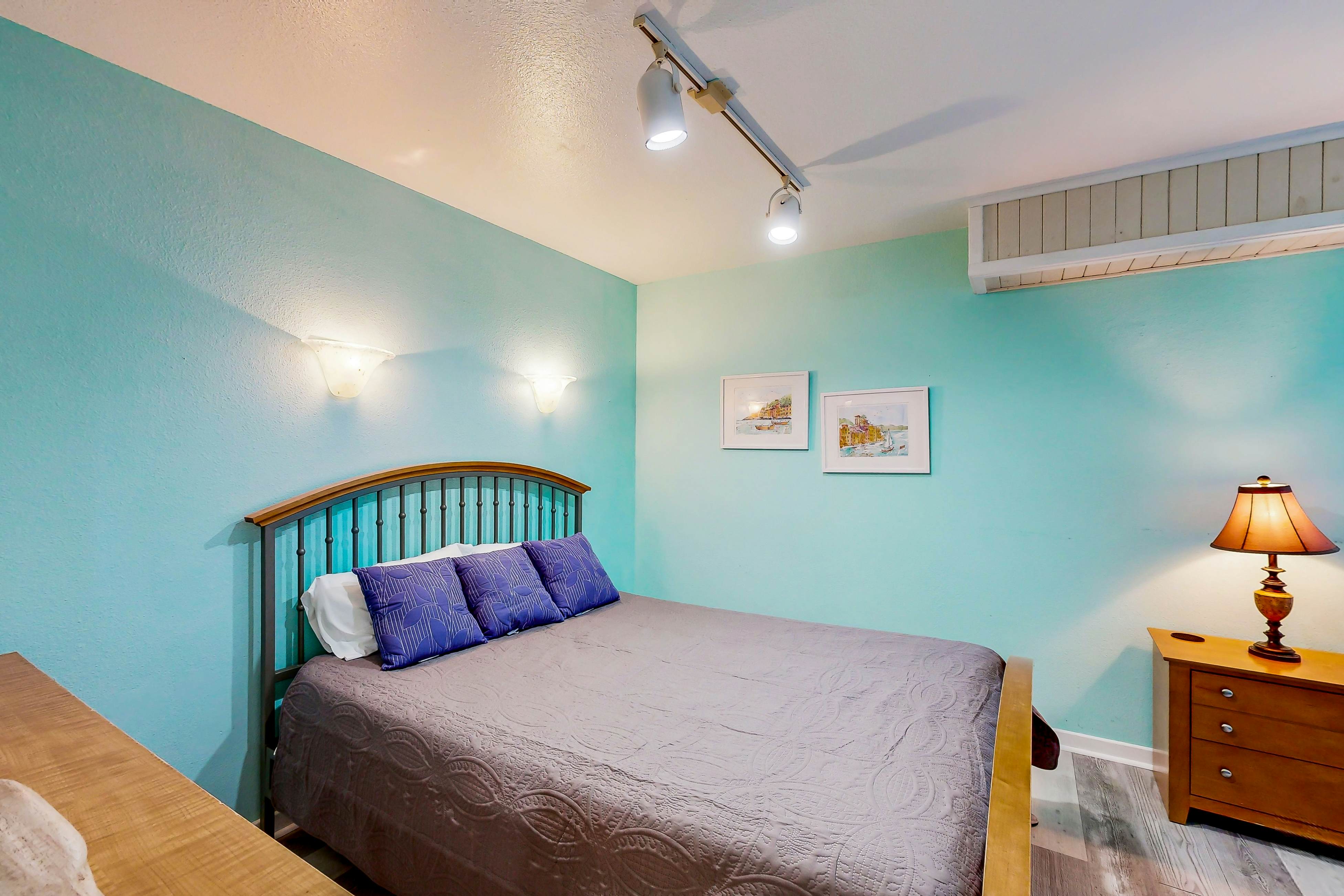 AVHC75 Breakwater  #75-HC