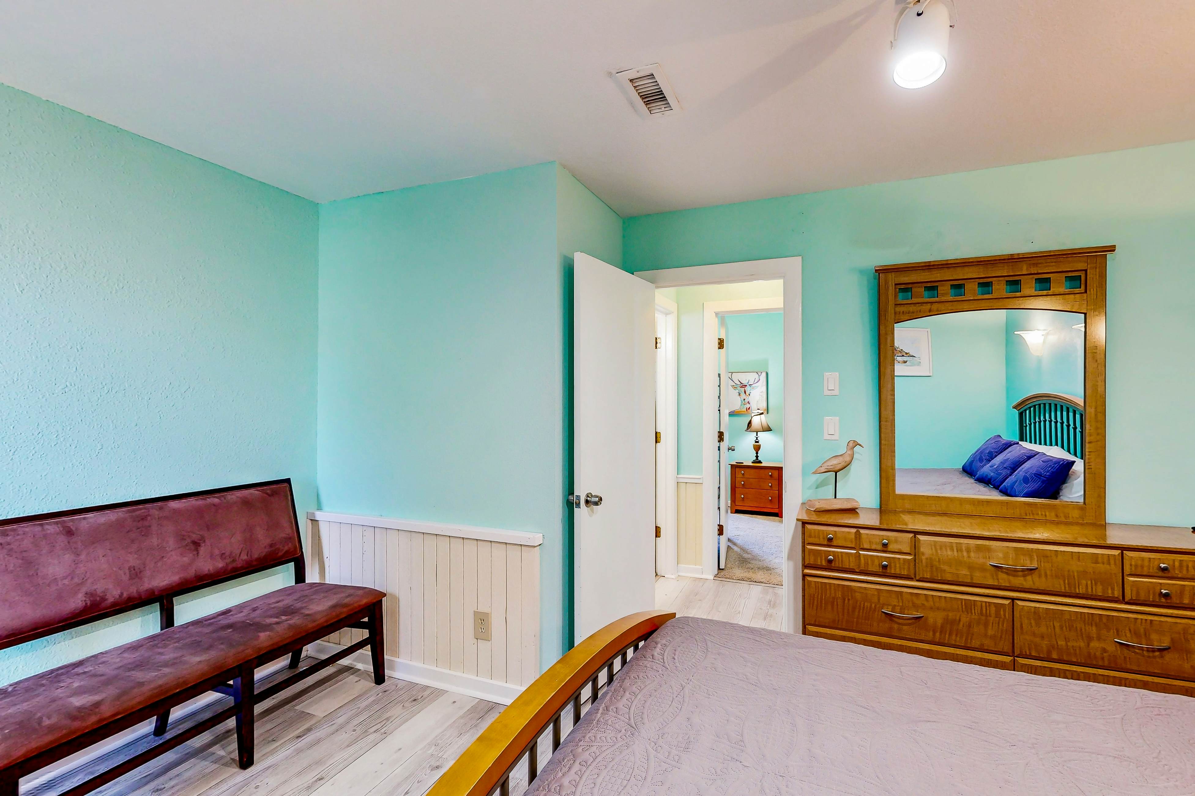 AVHC75 Breakwater  #75-HC