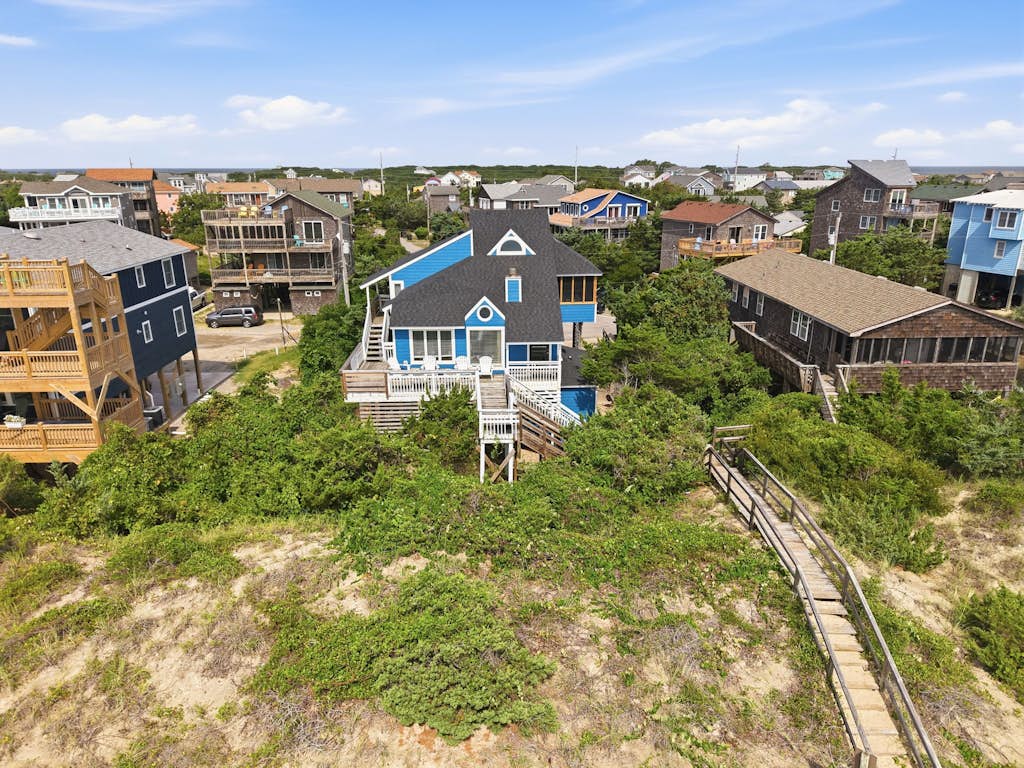 Oceanfront Community Pool, New Owners, Newly Renovated, and dog friendly