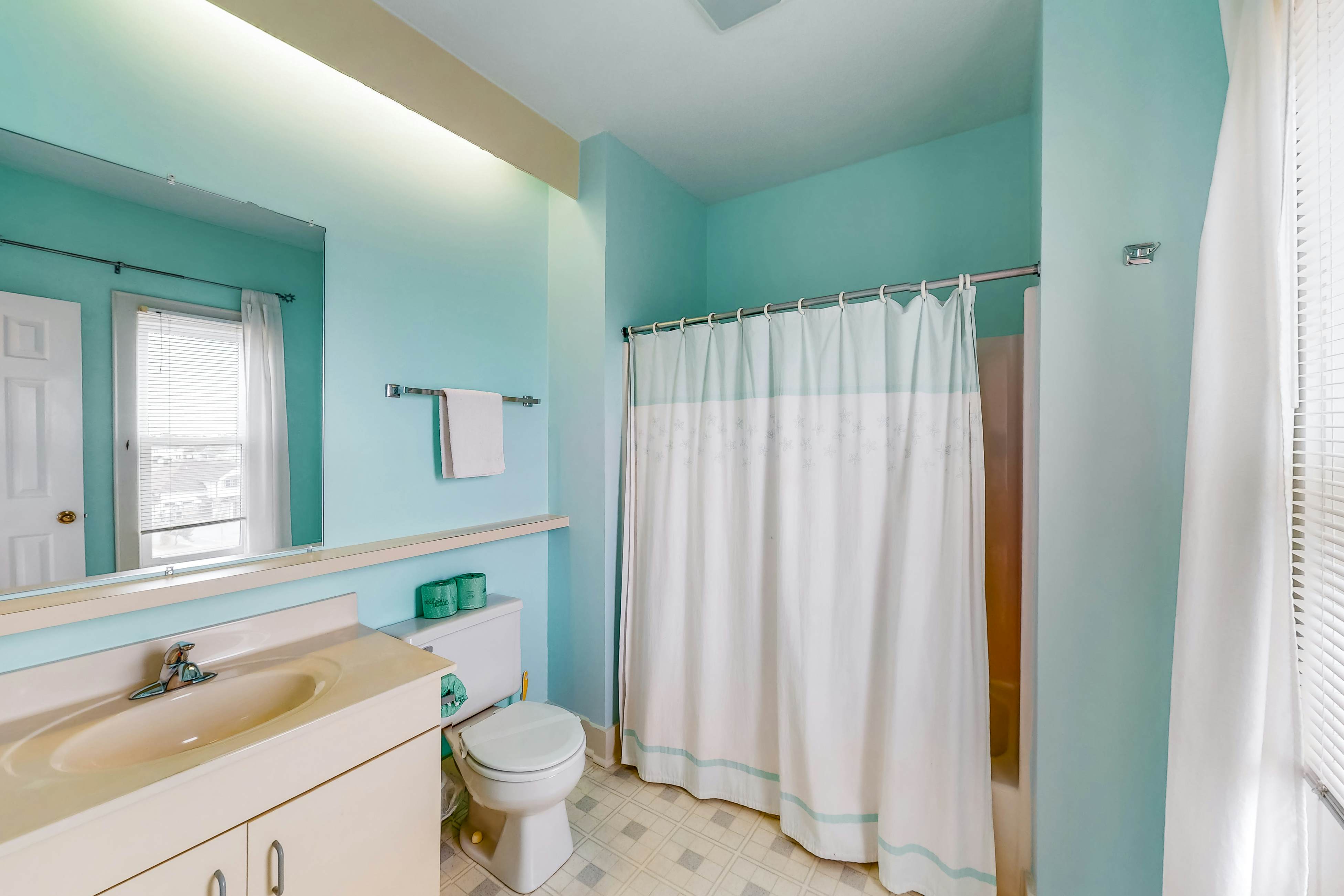 AVIK16 Carried Away #16-IC