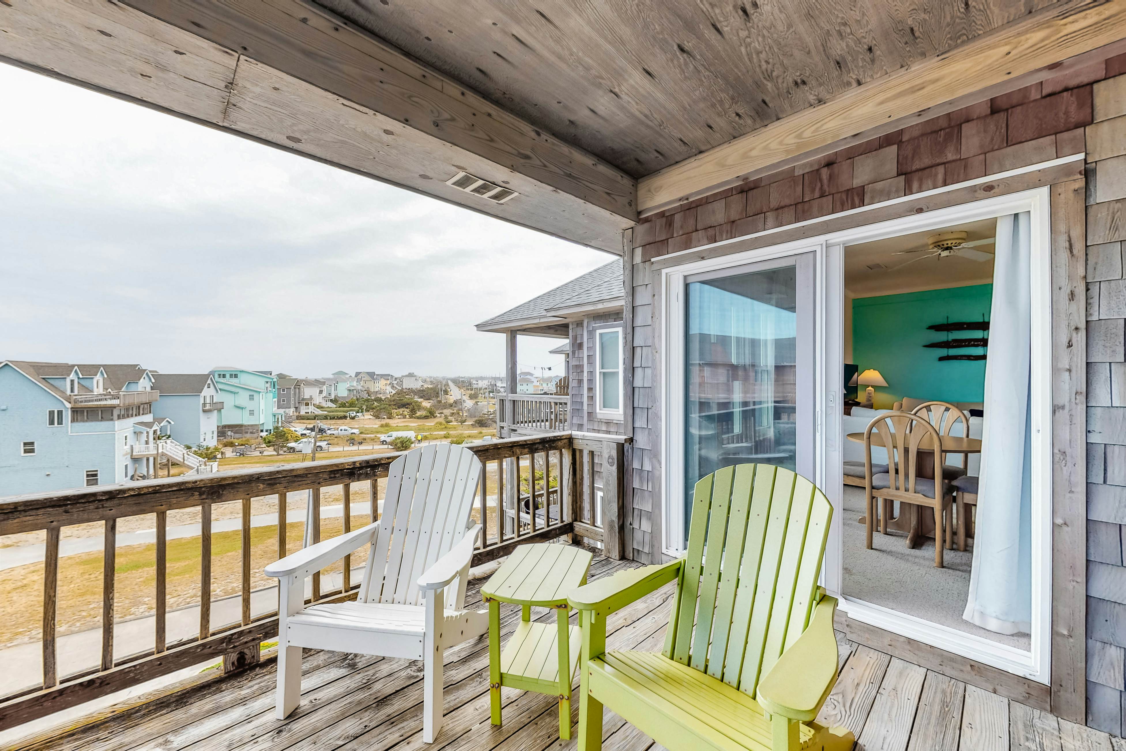 AVIK16 Carried Away #16-IC