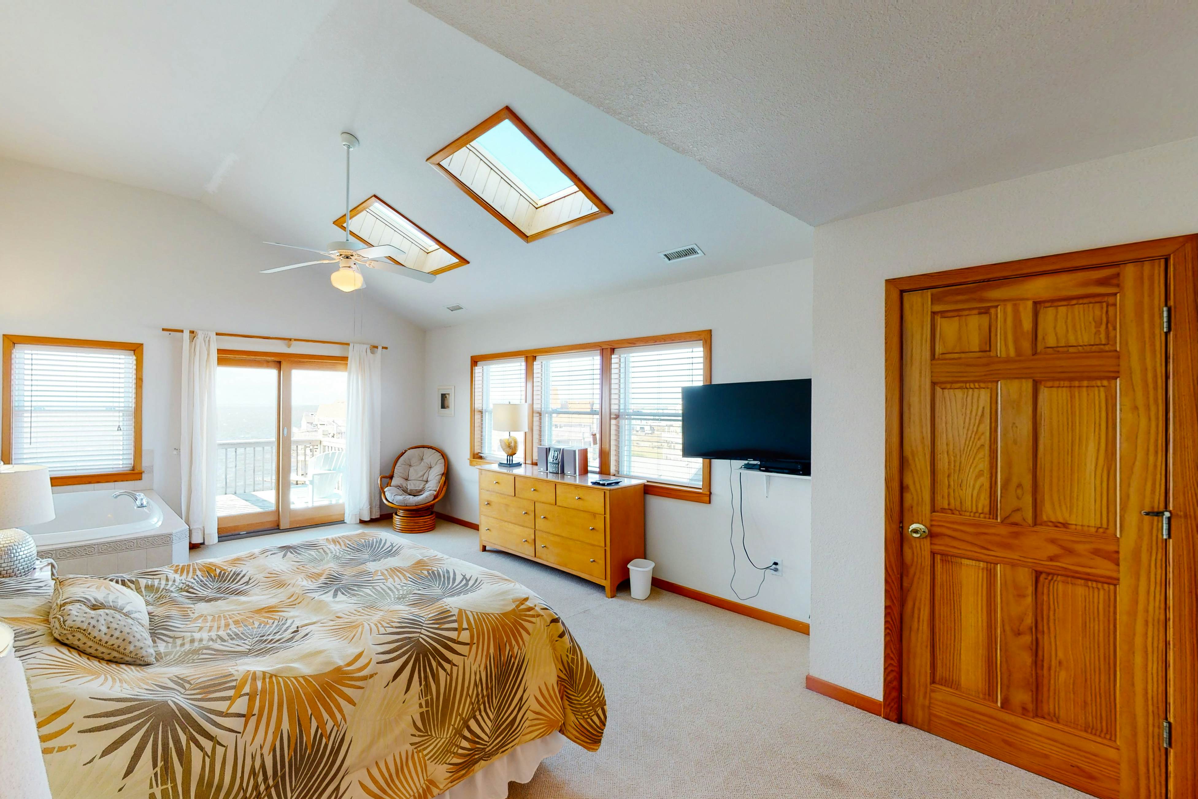 AVHC205 Pamlico Sails  #205HC