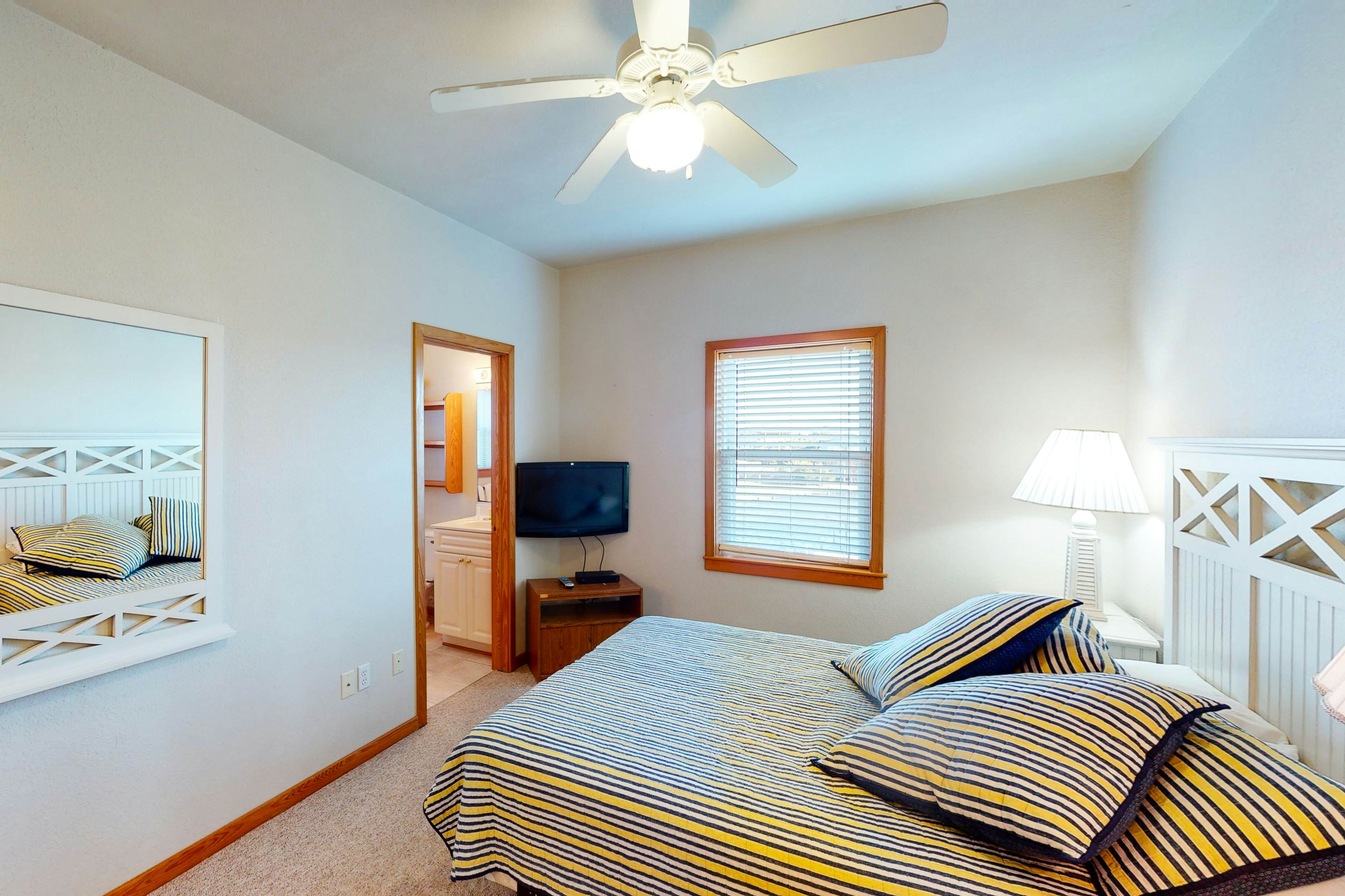 AVHC205 Pamlico Sails  #205HC