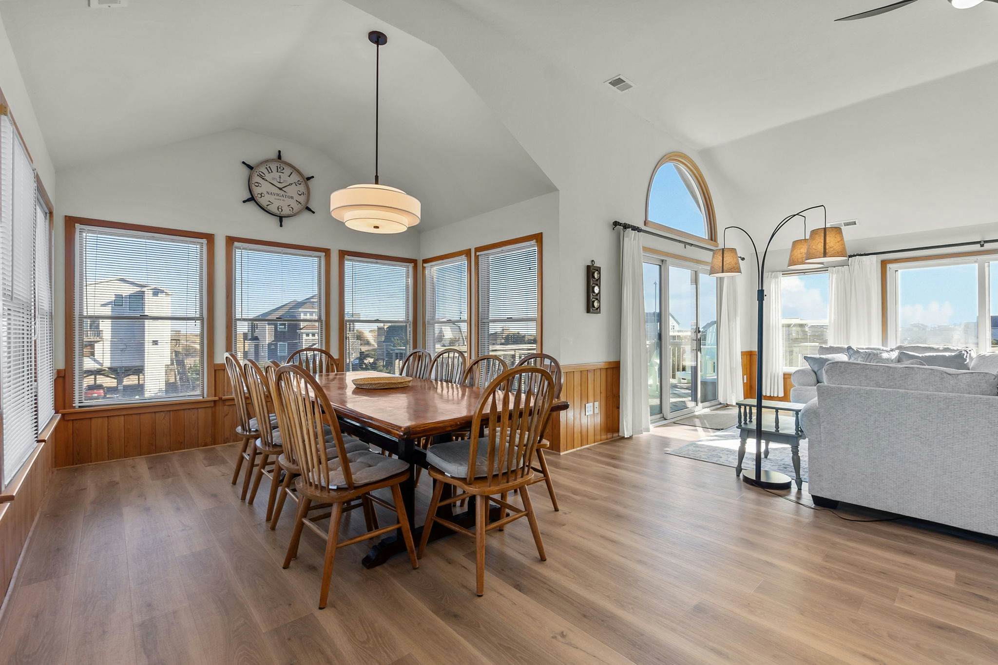 WV12 Holiday Beach House