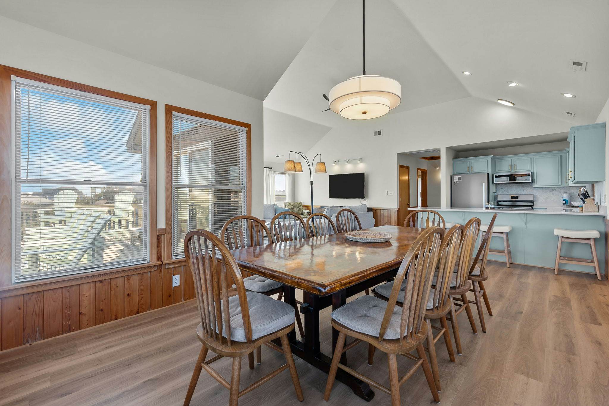 WV12 Holiday Beach House