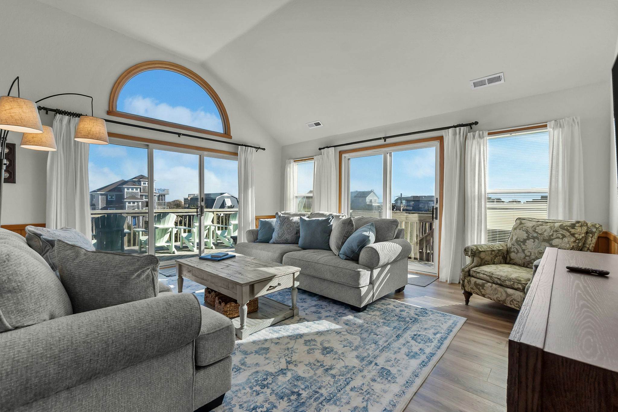 WV12 Holiday Beach House