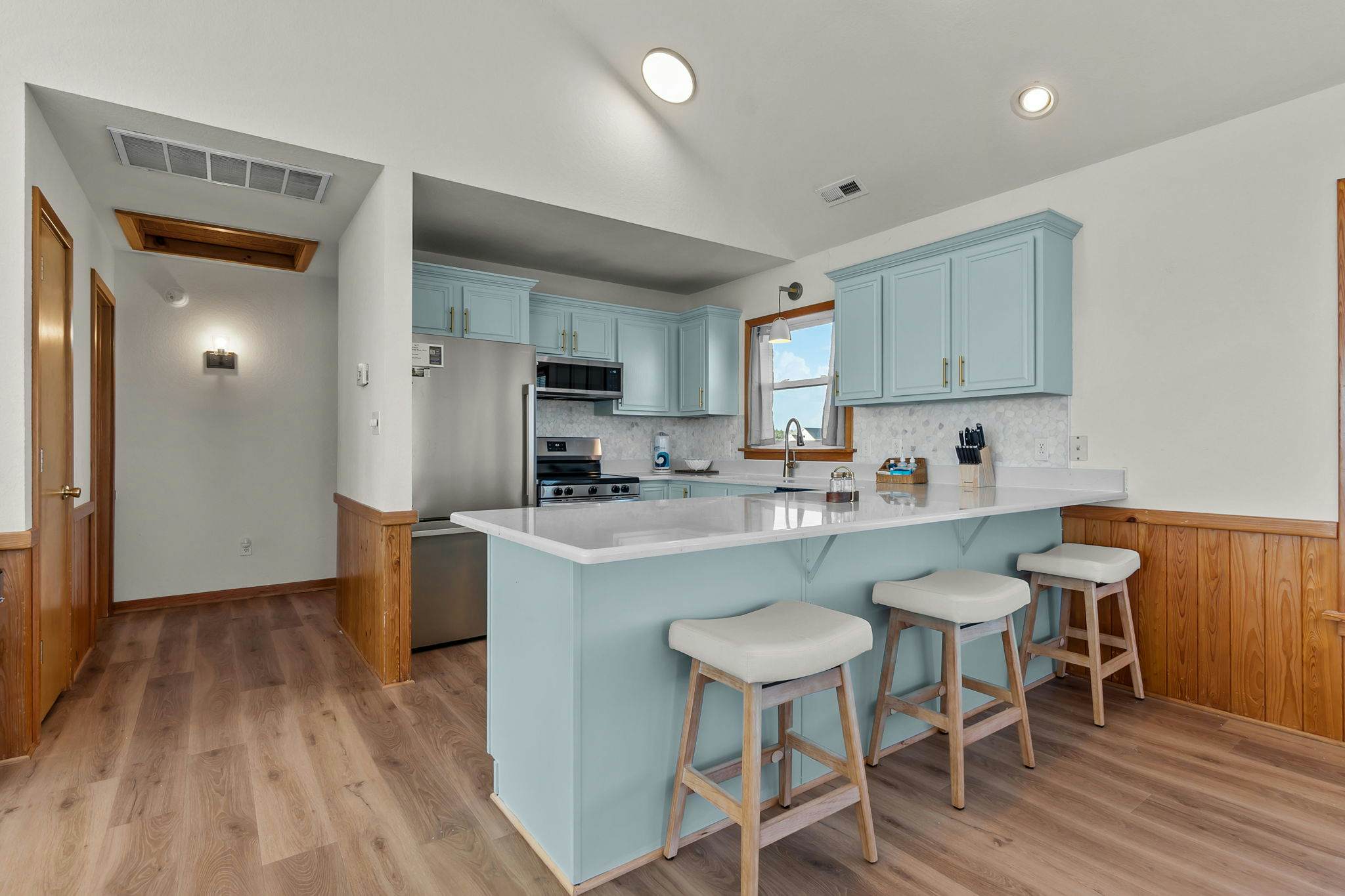 WV12 Holiday Beach House