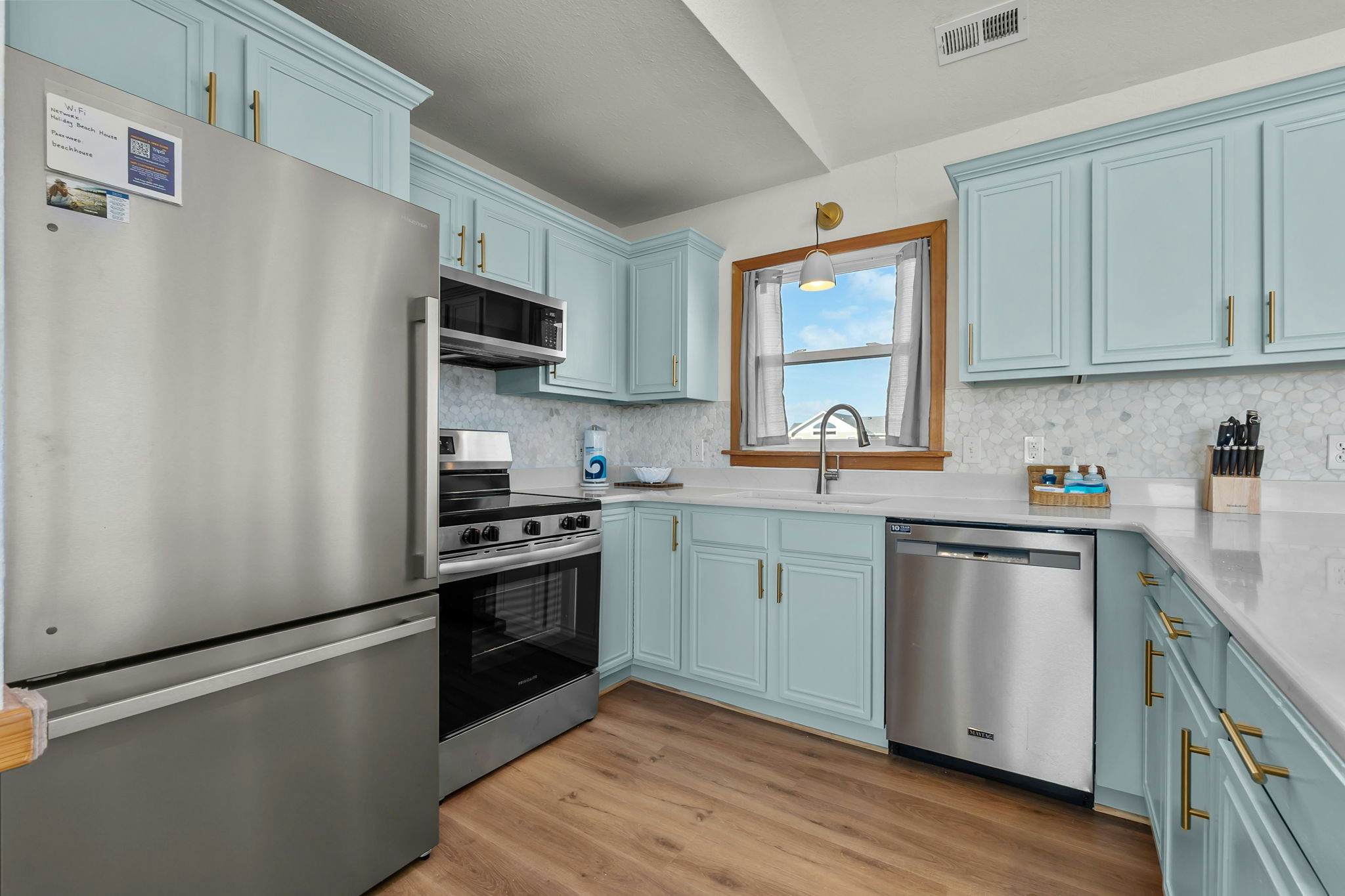 WV12 Holiday Beach House