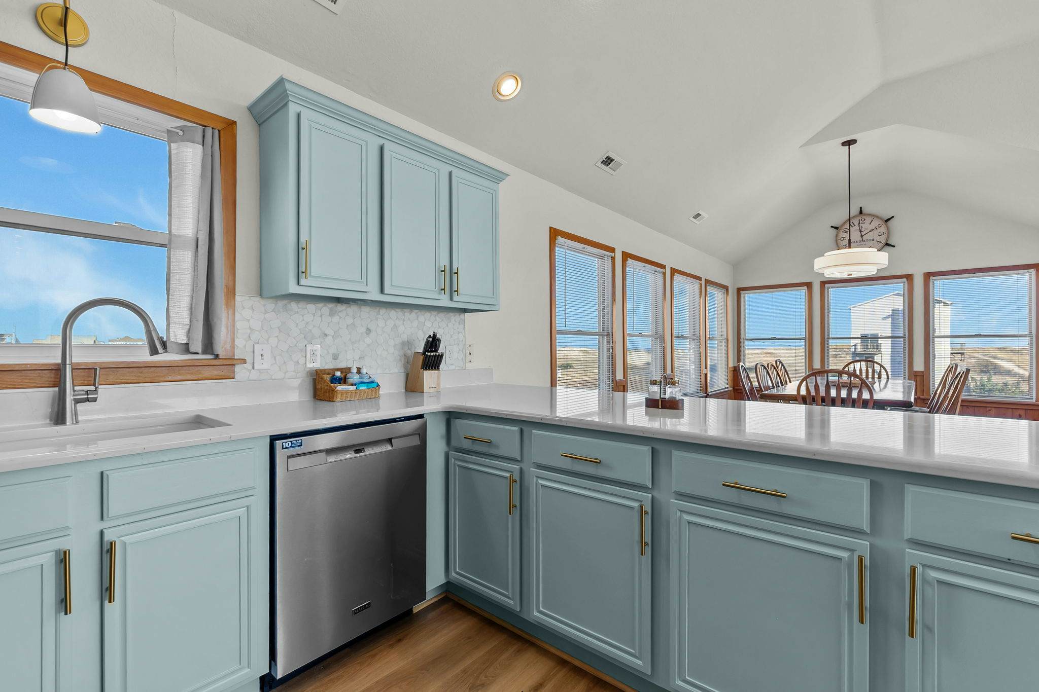 WV12 Holiday Beach House