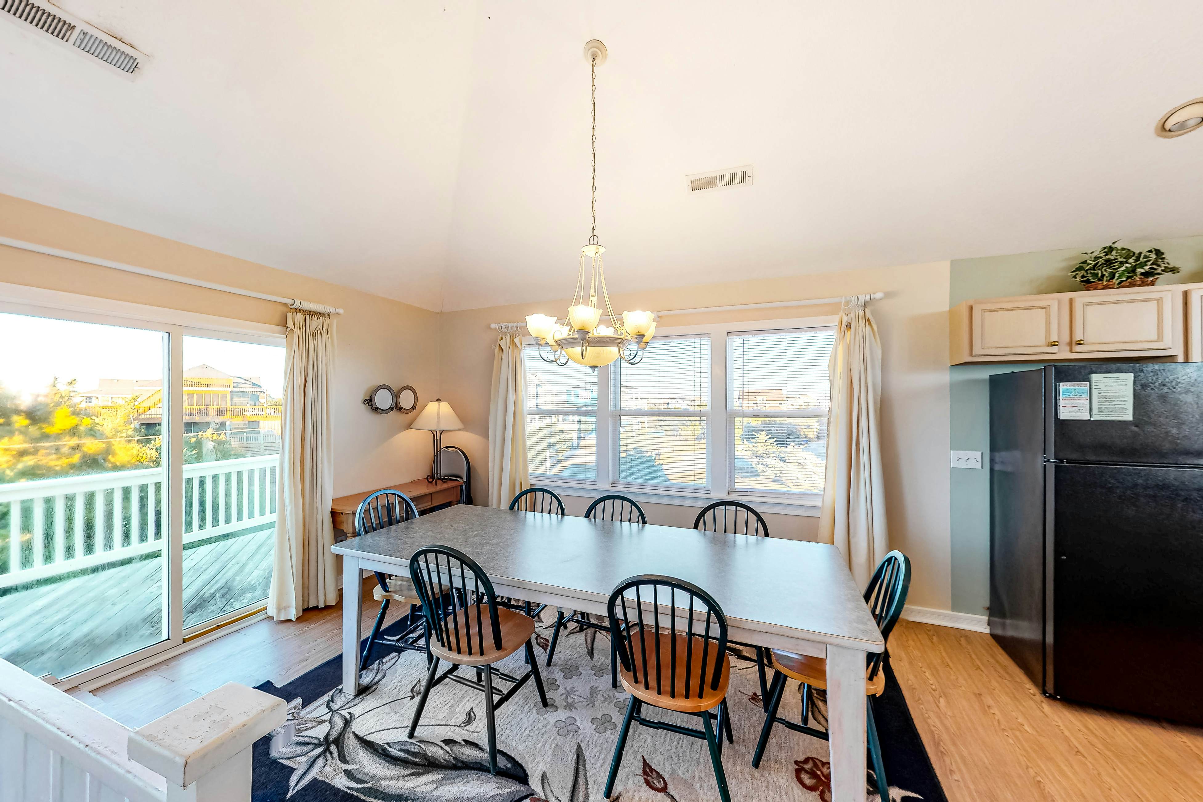 AVWKS101 Under The Boardwalk