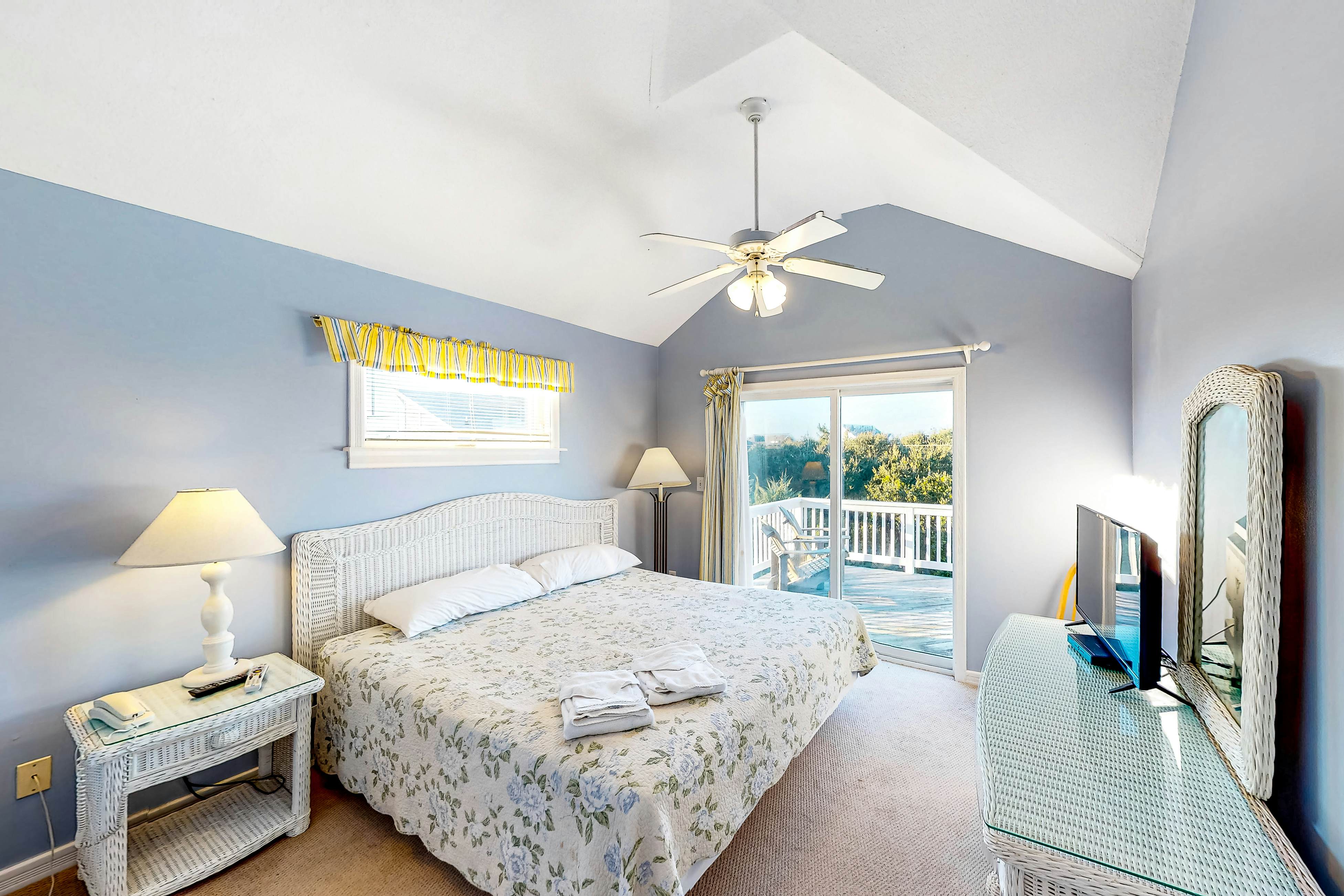 AVWKS101 Under The Boardwalk