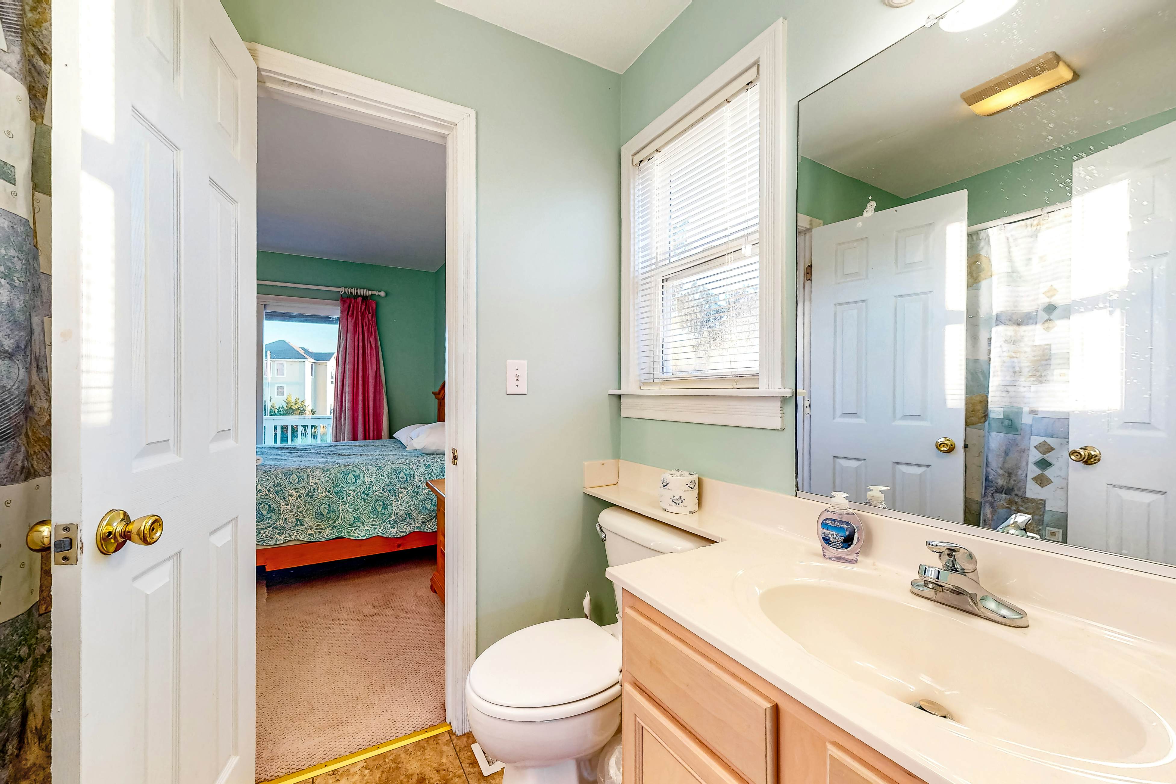 AVWKS101 Under The Boardwalk