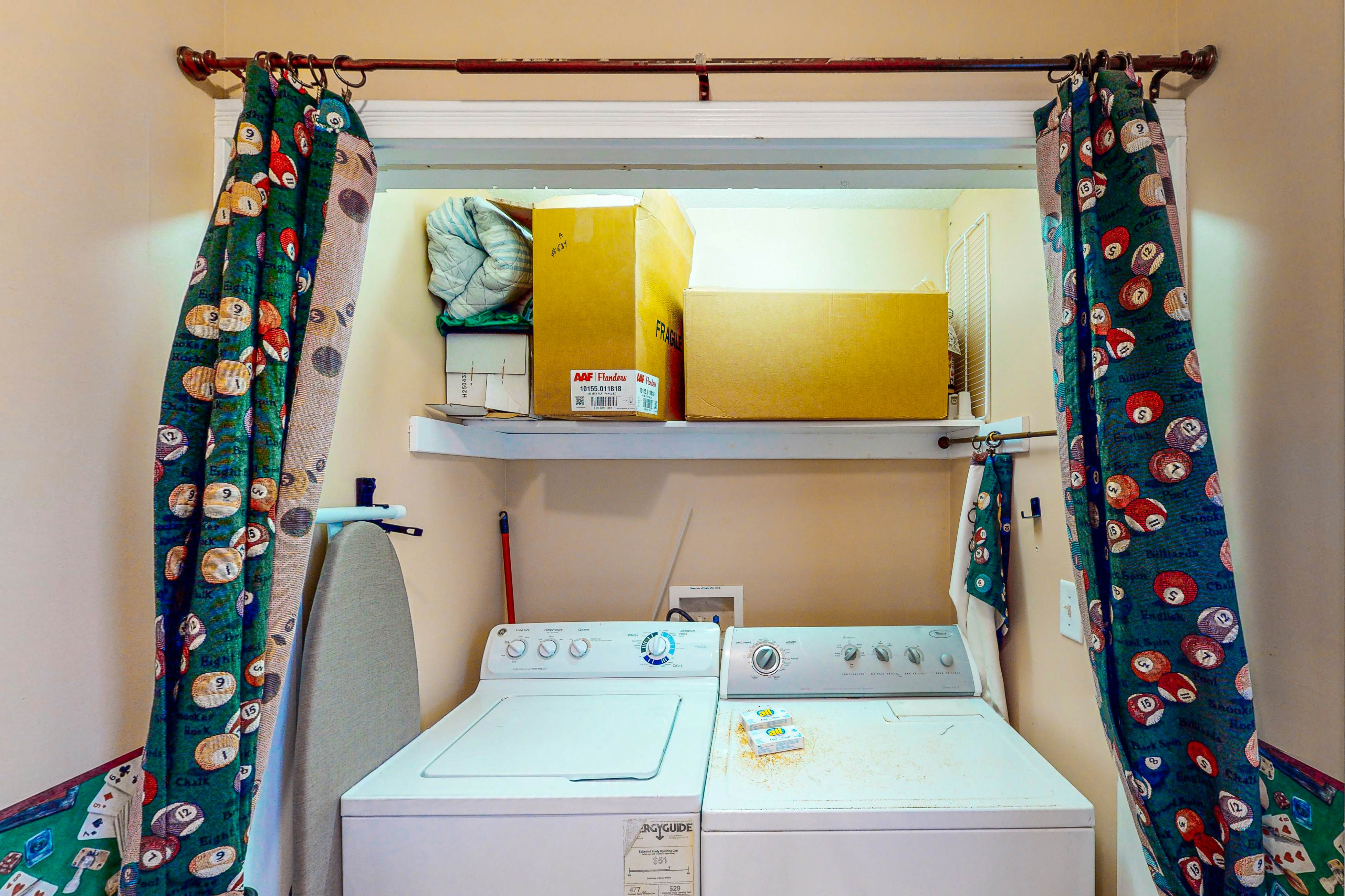 AVWKS101 Under The Boardwalk