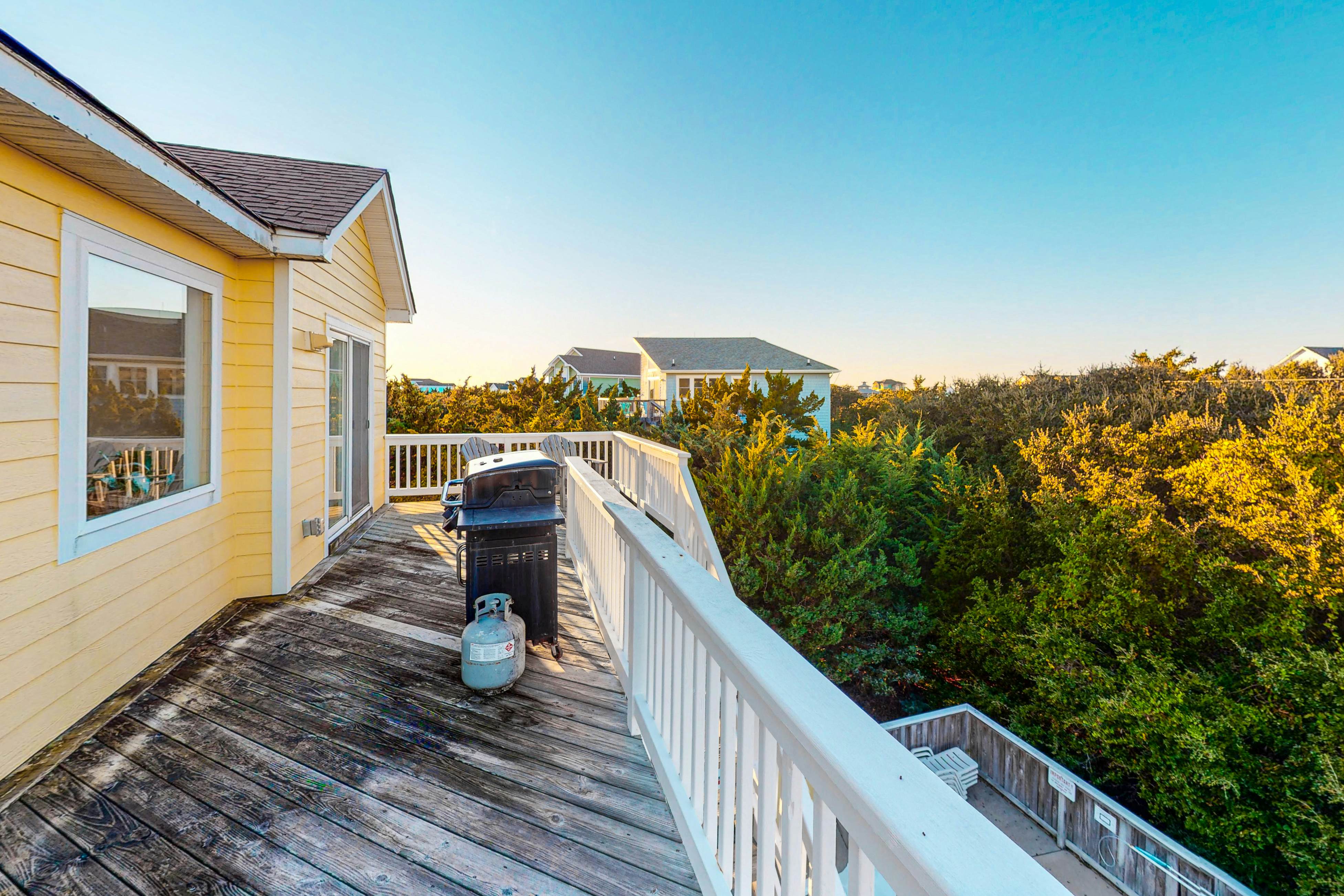 AVWKS101 Under The Boardwalk