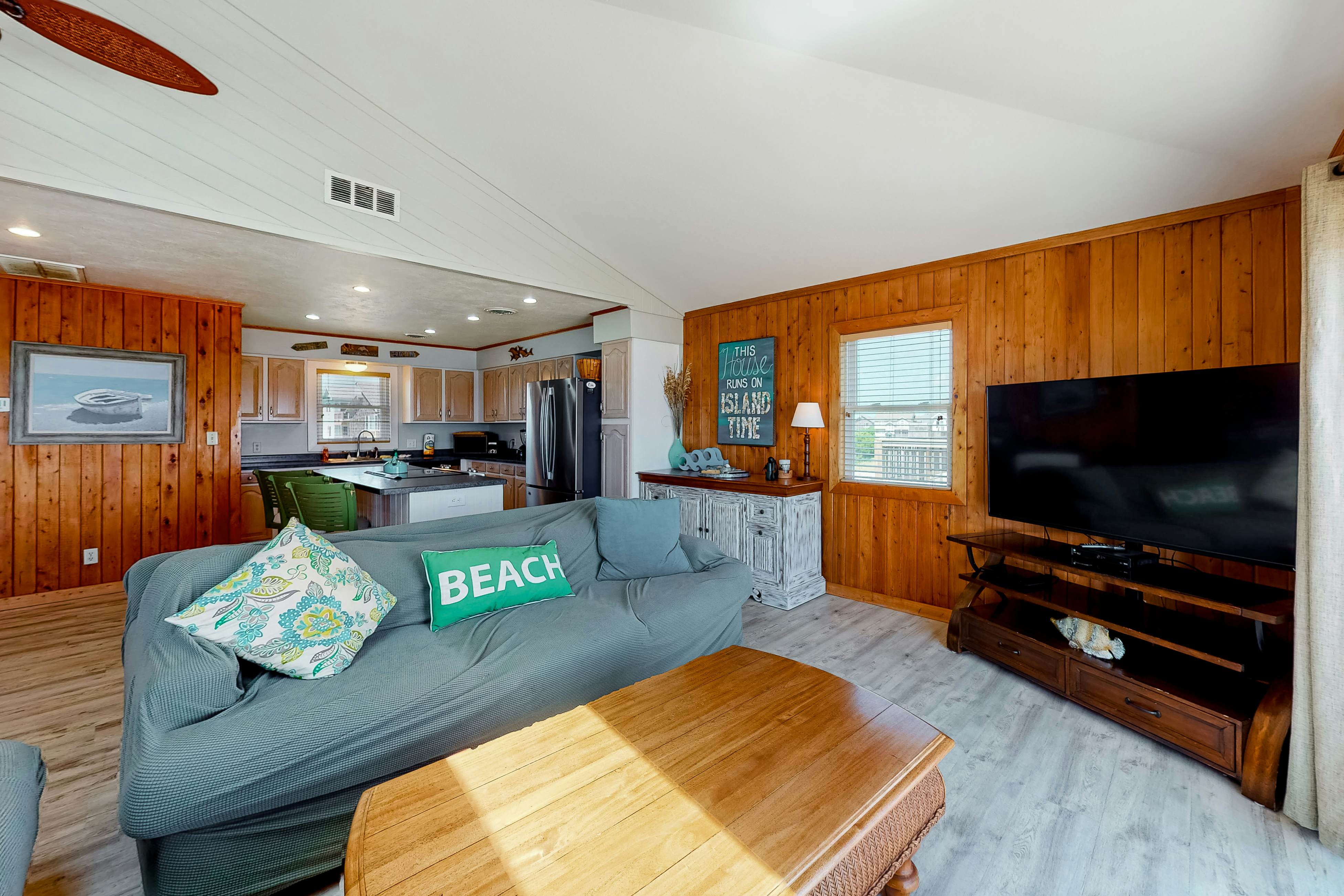 FO224 Dolphin Watch 224