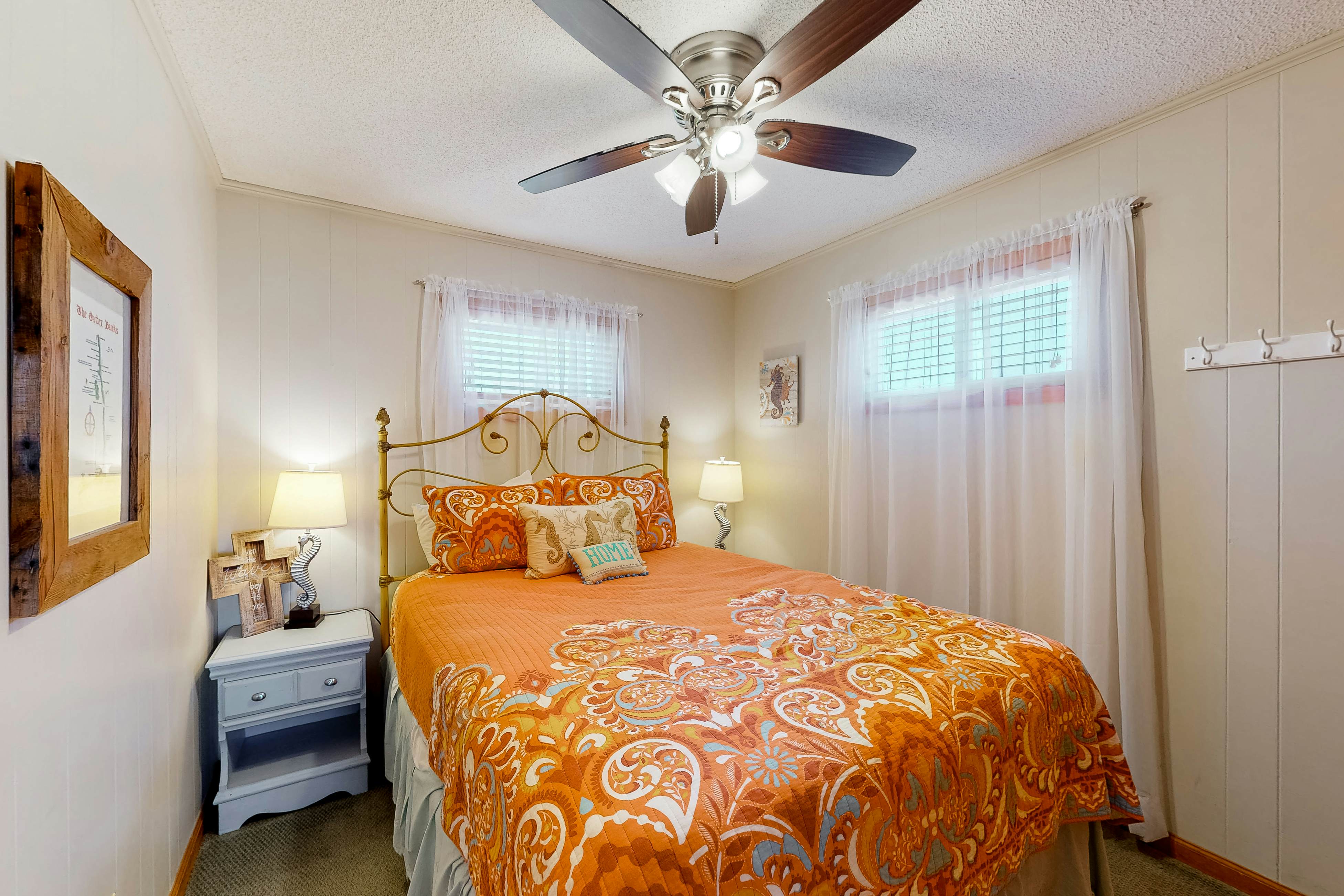 FO224 Dolphin Watch 224