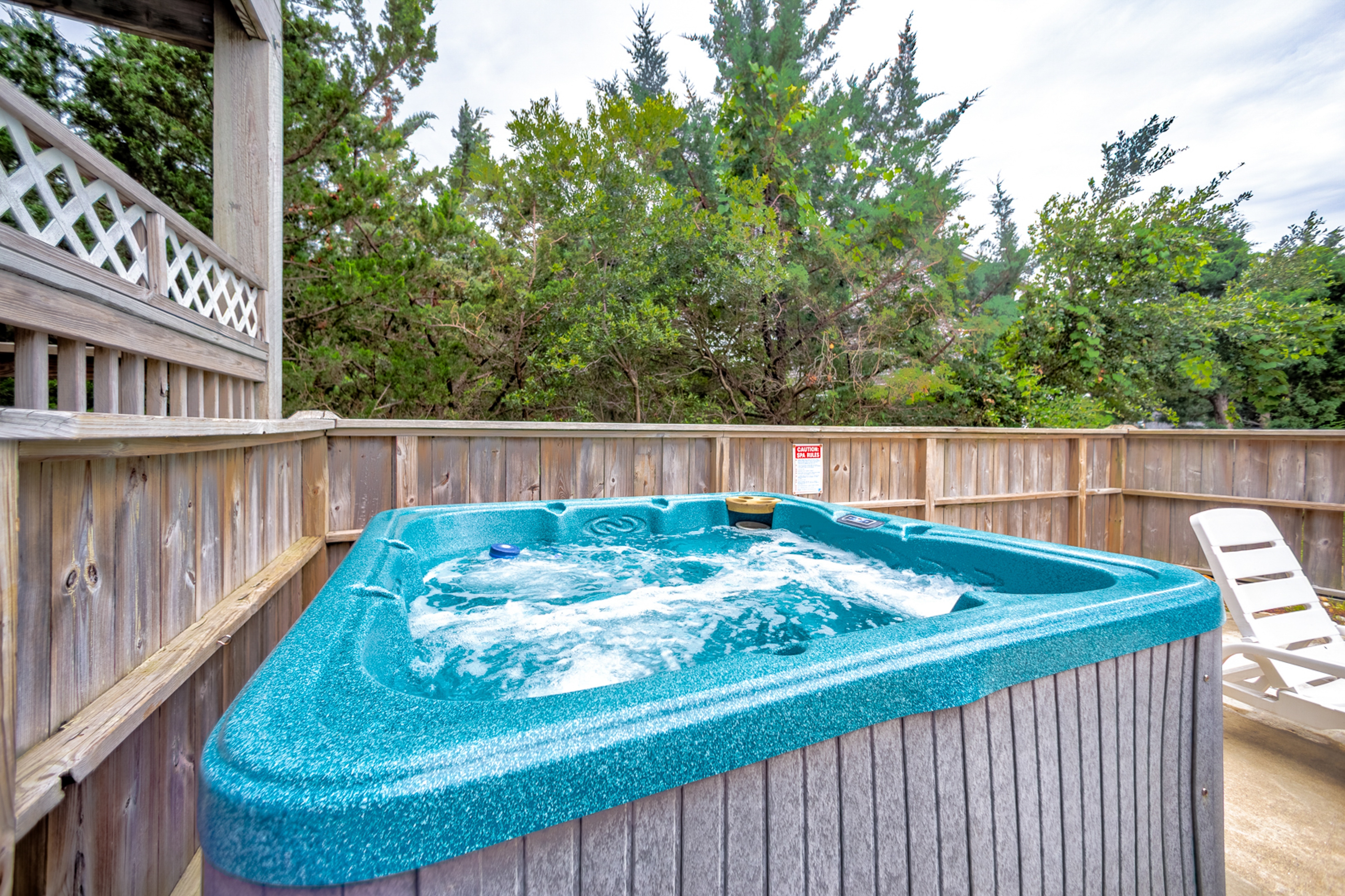 Dog-friendly home with private outdoor pool, hot tub, foosball table & game room