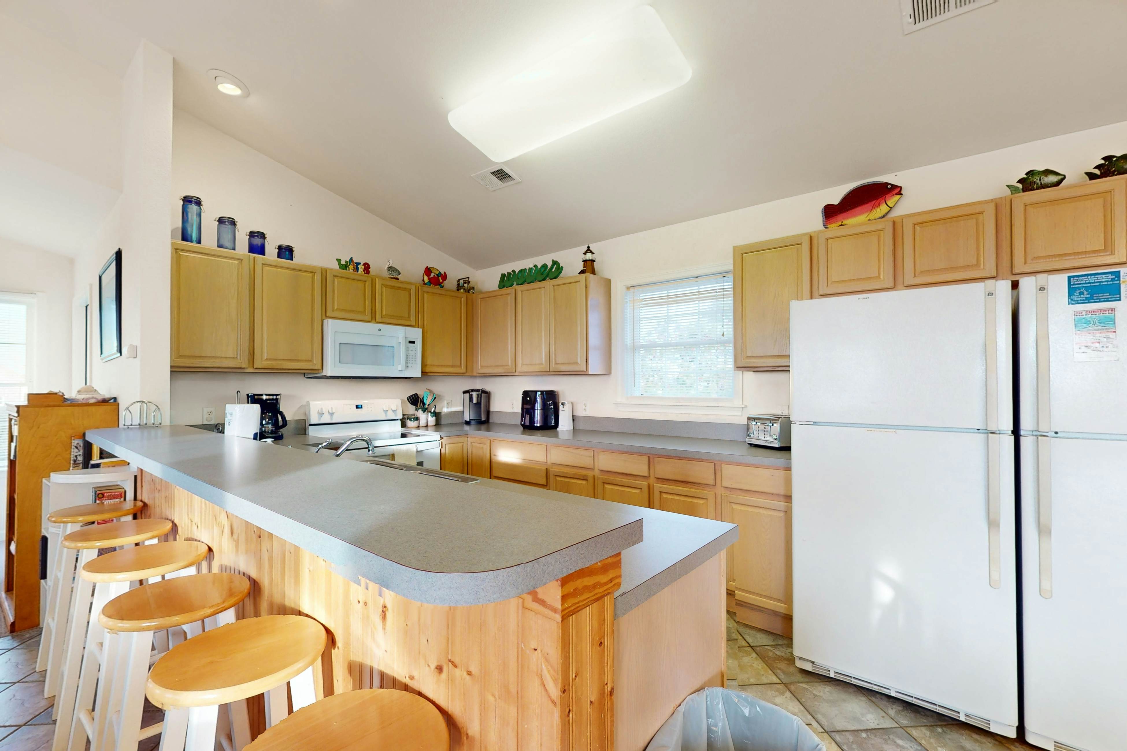 WV06 Breakwater Beach