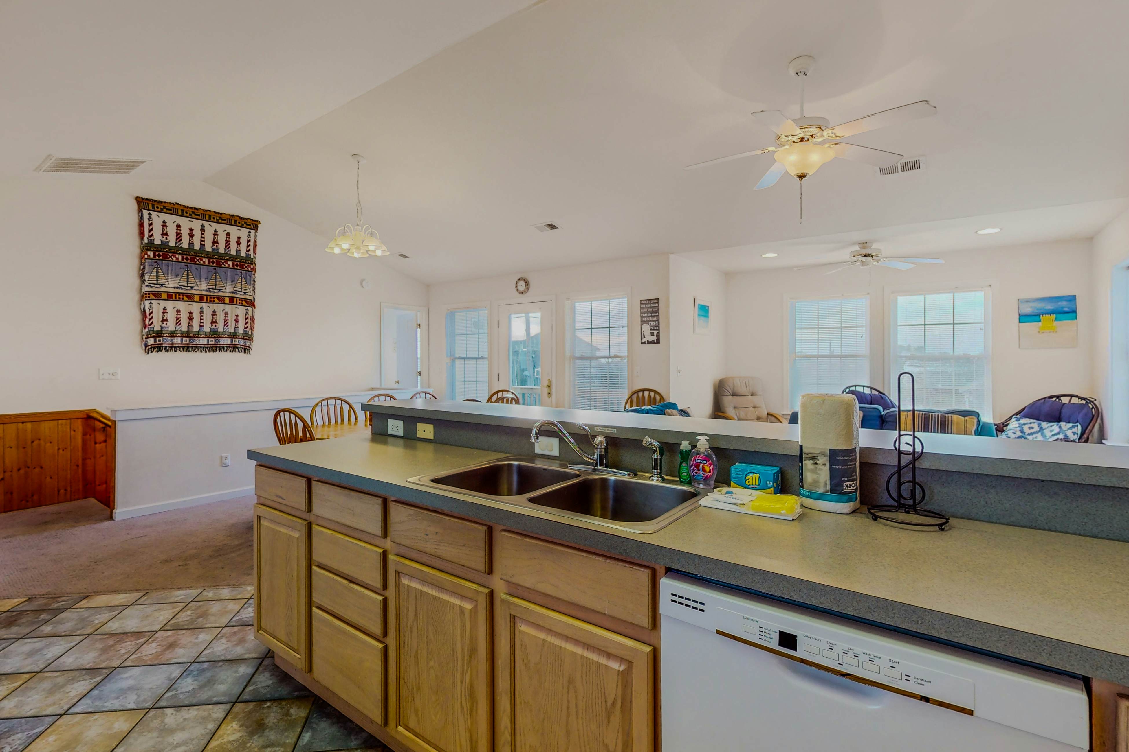 WV06 Breakwater Beach